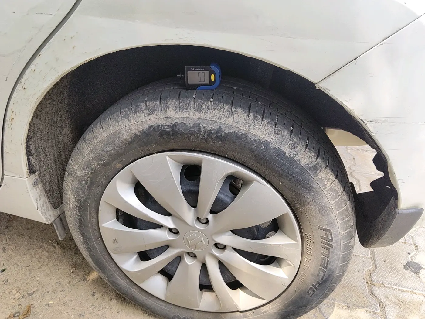 2017 Maruti Baleno DELTA PETROL 1.2, Petrol, Manual, 61,735 km, tyre