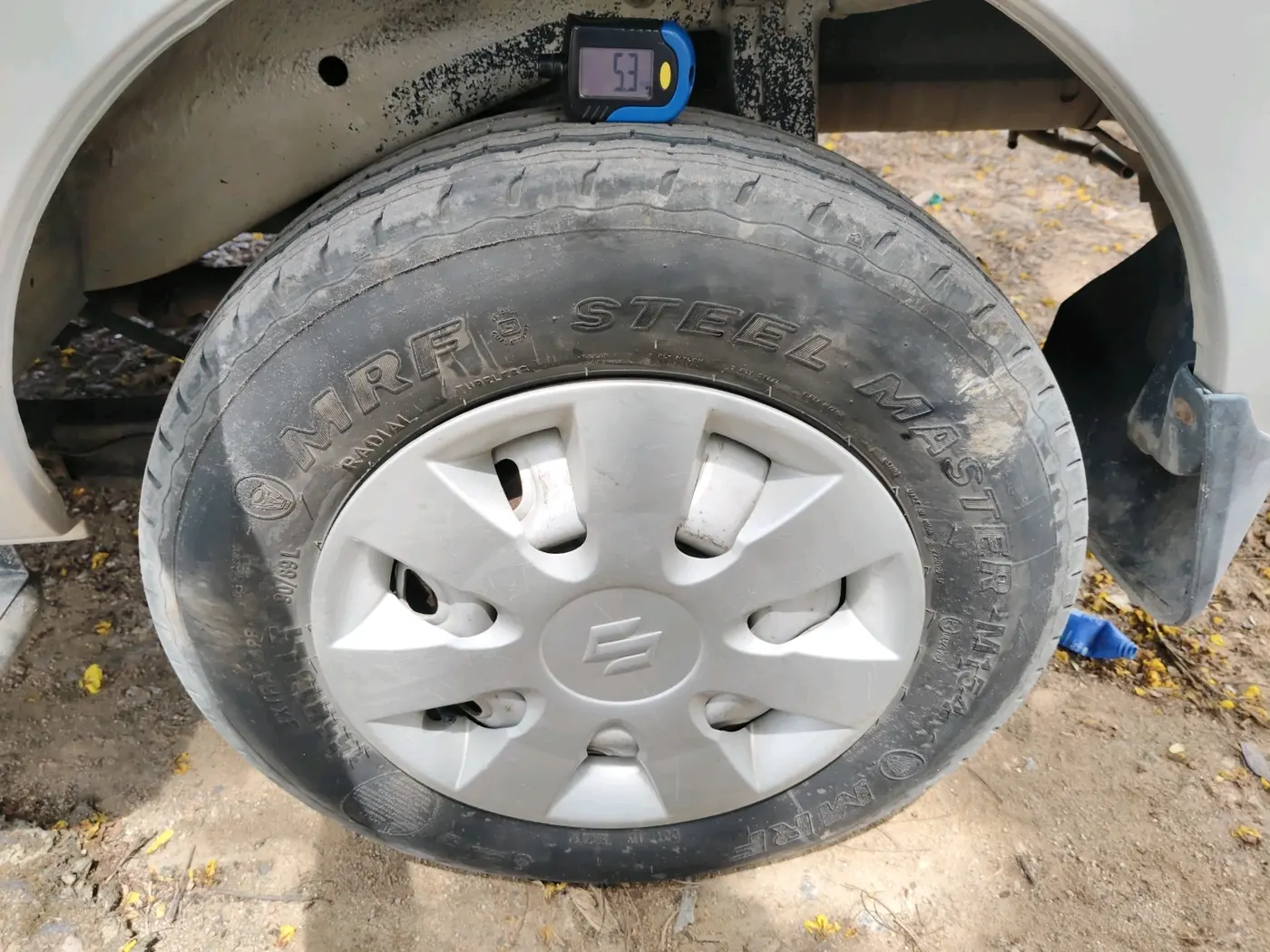 2022 Maruti Eeco 7 STR STD(O), Petrol, Manual, 58,184 km, tyre