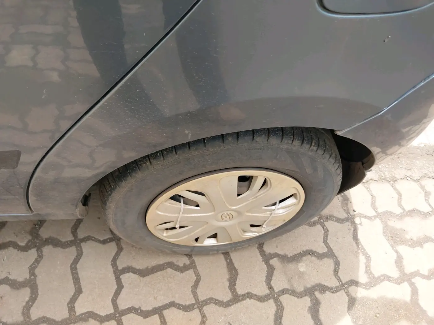 2011 Tata Indica Vista AURA QUADRAJET, Diesel, Manual, 1,19,315 km, tyre