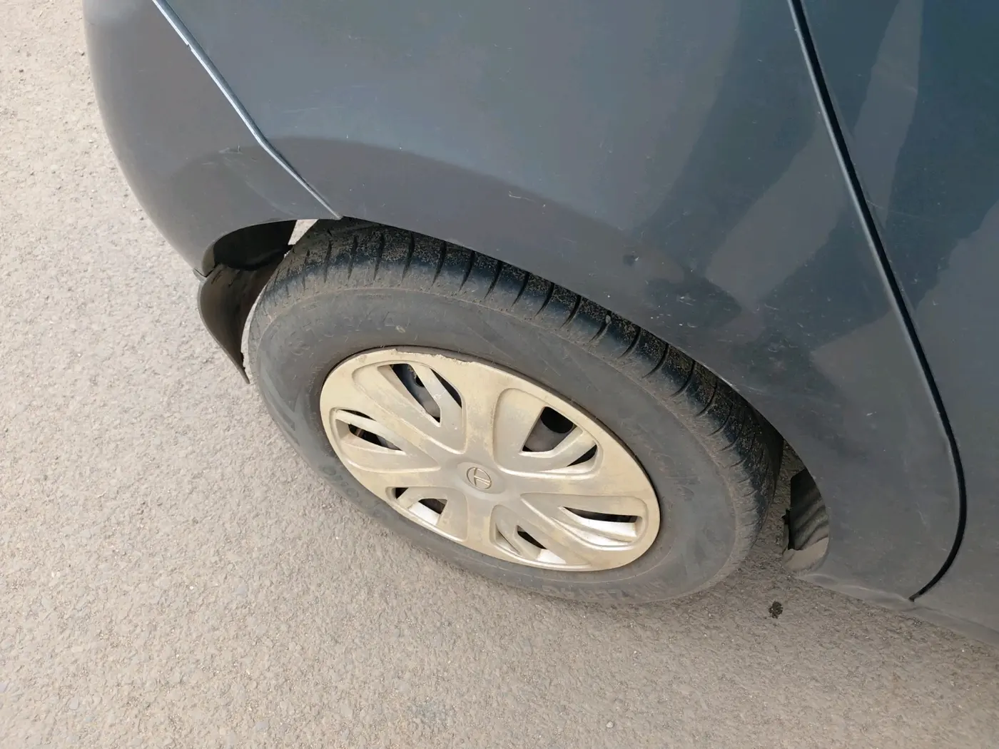 2011 Tata Indica Vista AURA QUADRAJET, Diesel, Manual, 1,19,315 km, tyre