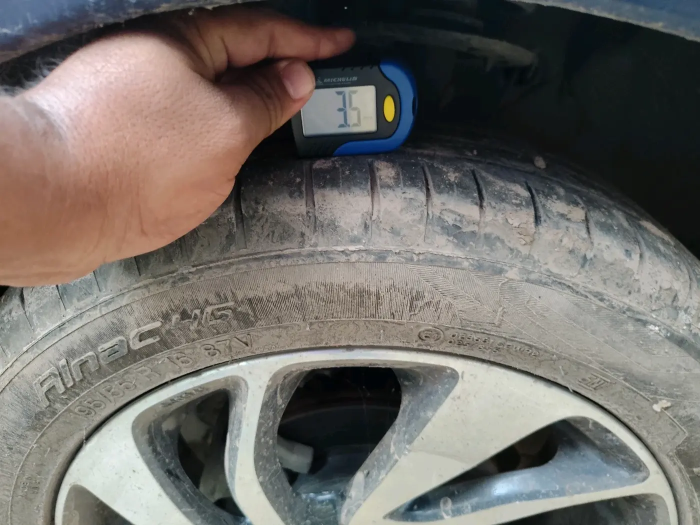 2020 Maruti Baleno ZETA PETROL 1.2, Petrol, Manual, 83,282 km, tyre