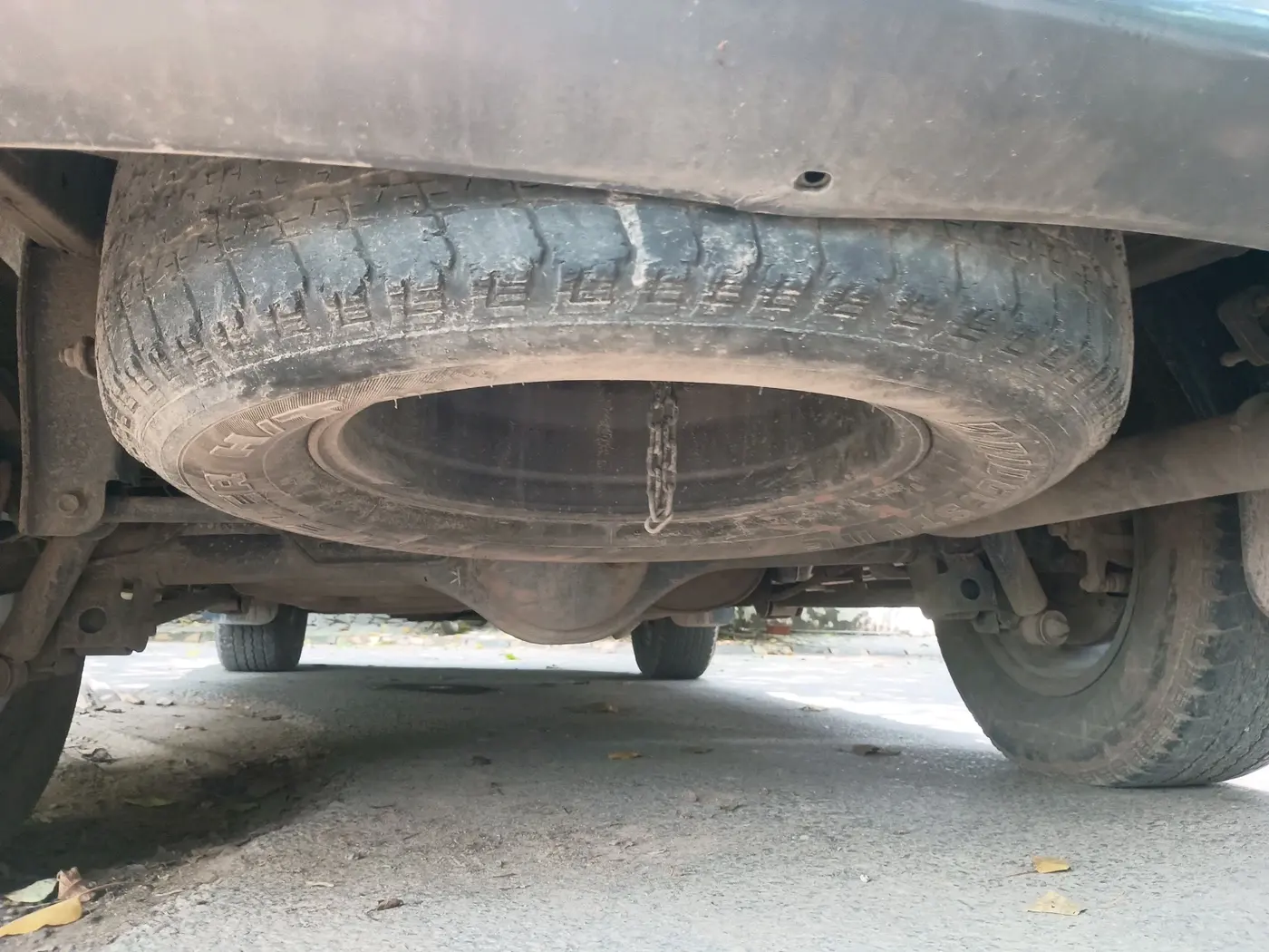 2017 ISUZU MU-X 4x2 AT, Diesel, Automatic, 1,01,540 km, tyre