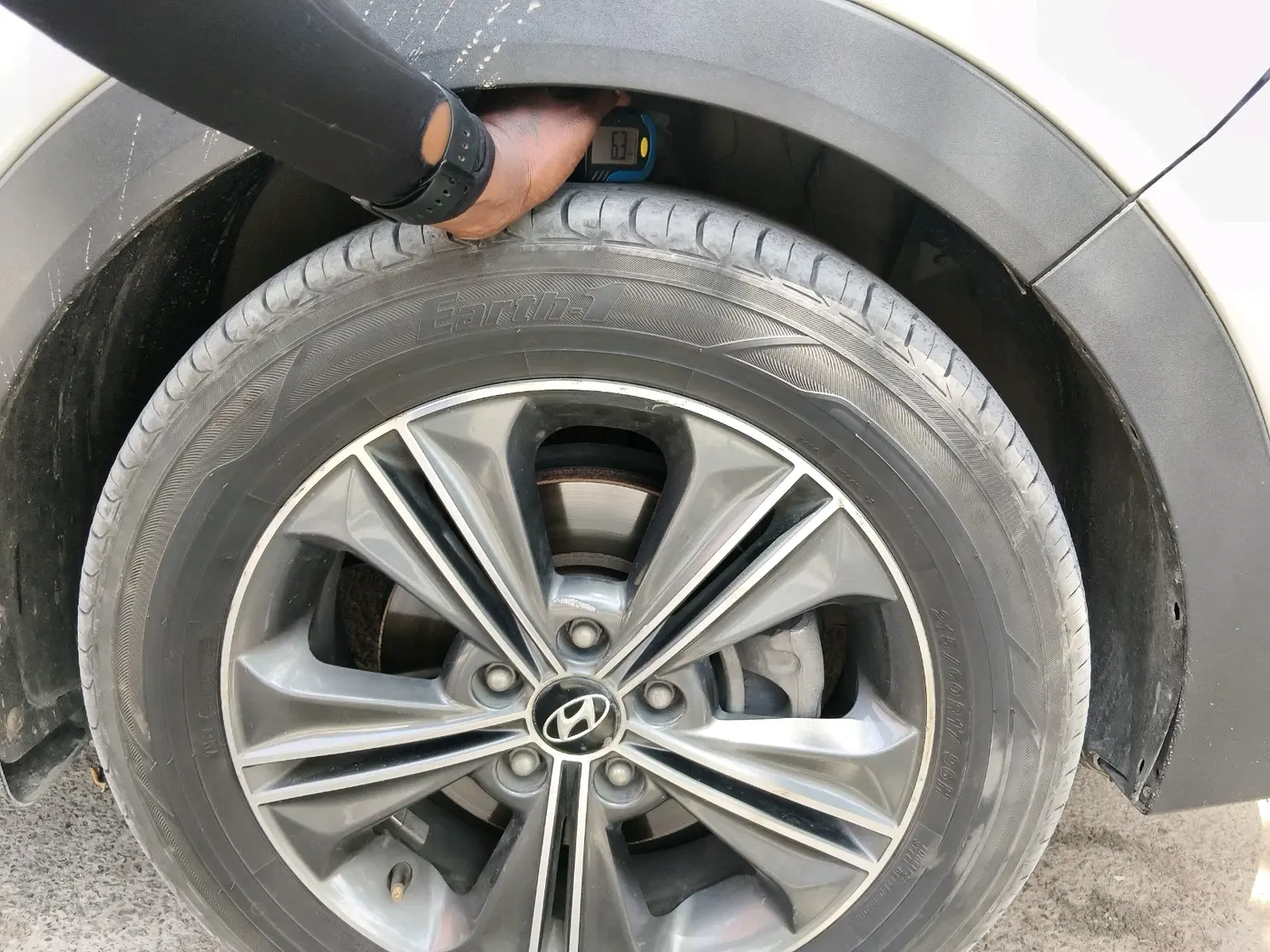 2015 Hyundai Creta SX (O) 1.6 DIESEL, Diesel, Manual, 1,10,224 km, tyre
