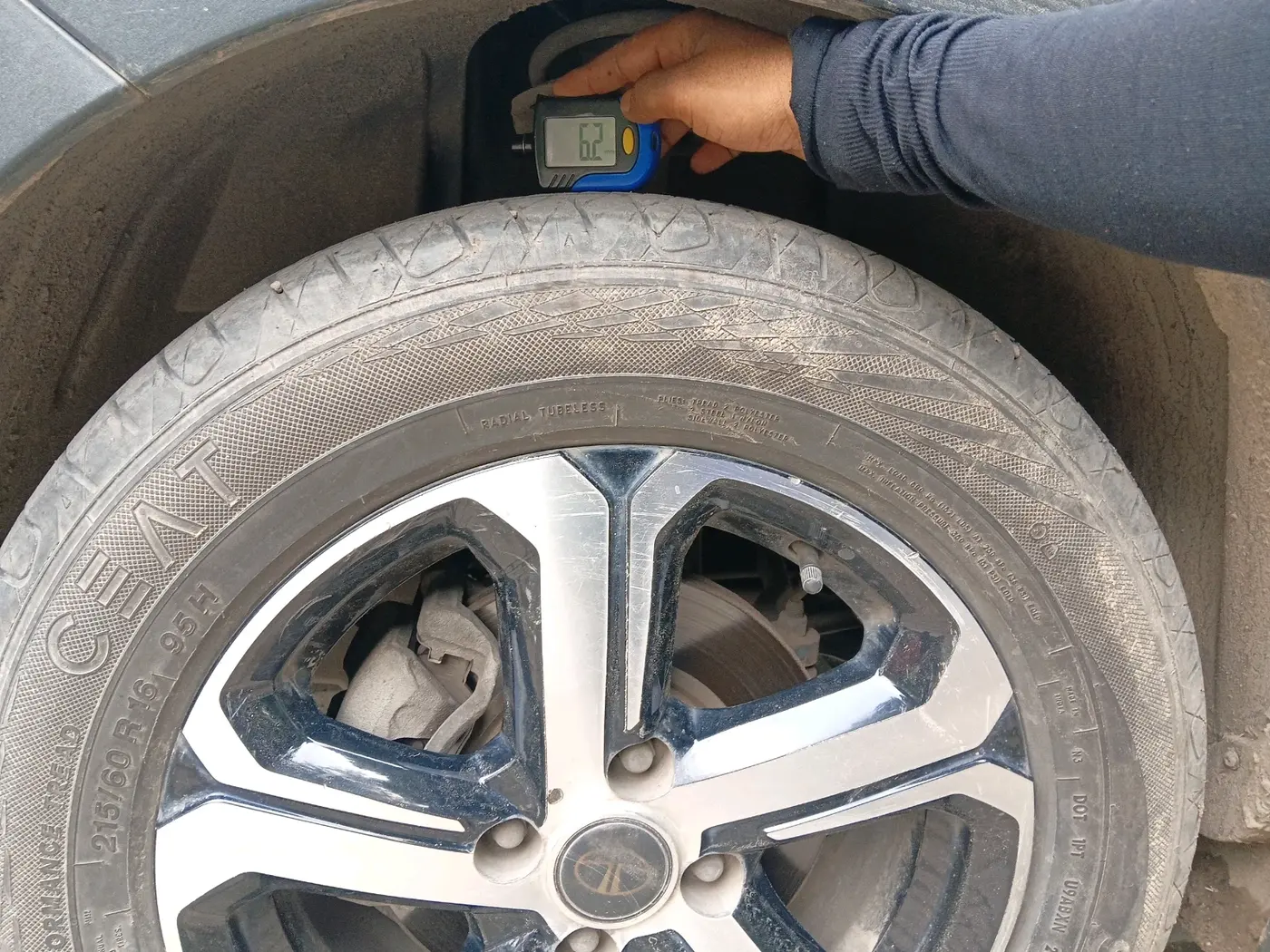 2023 Tata NEXON XZA PLUS PETROL, Petrol, Automatic, 94,386 km, tyre