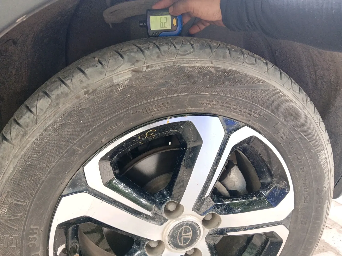 2023 Tata NEXON XZA PLUS PETROL, Petrol, Automatic, 94,386 km, tyre