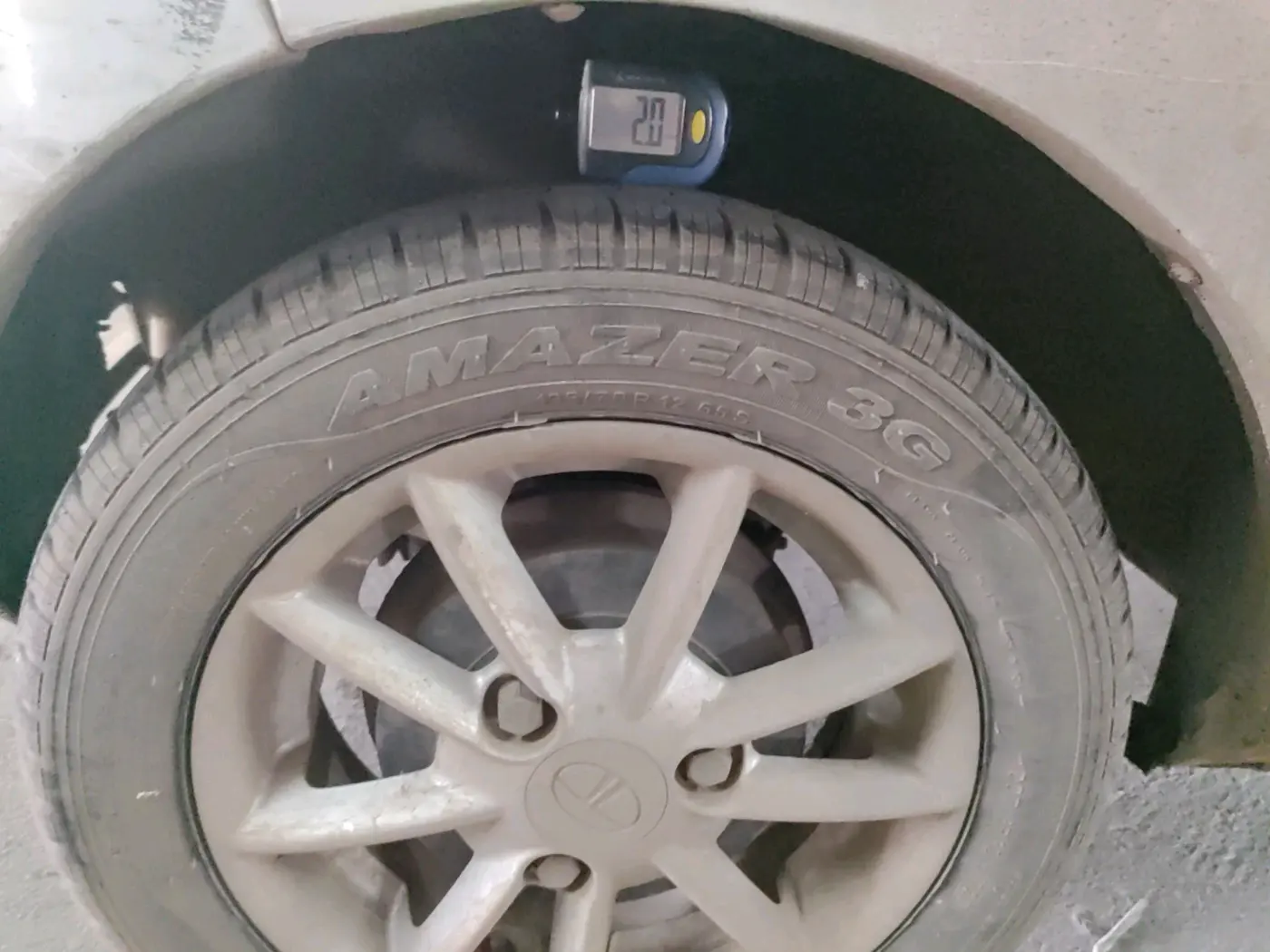 2013 Tata Nano LX, Petrol, Manual, 61,619 km, tyre