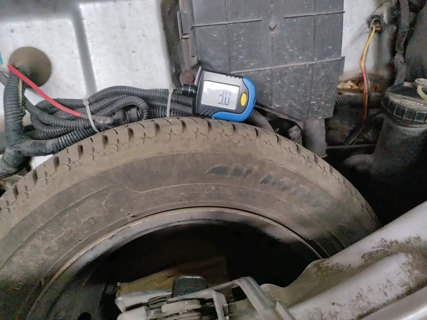 2013 Tata Nano LX, Petrol, Manual, 61,619 km, tyre