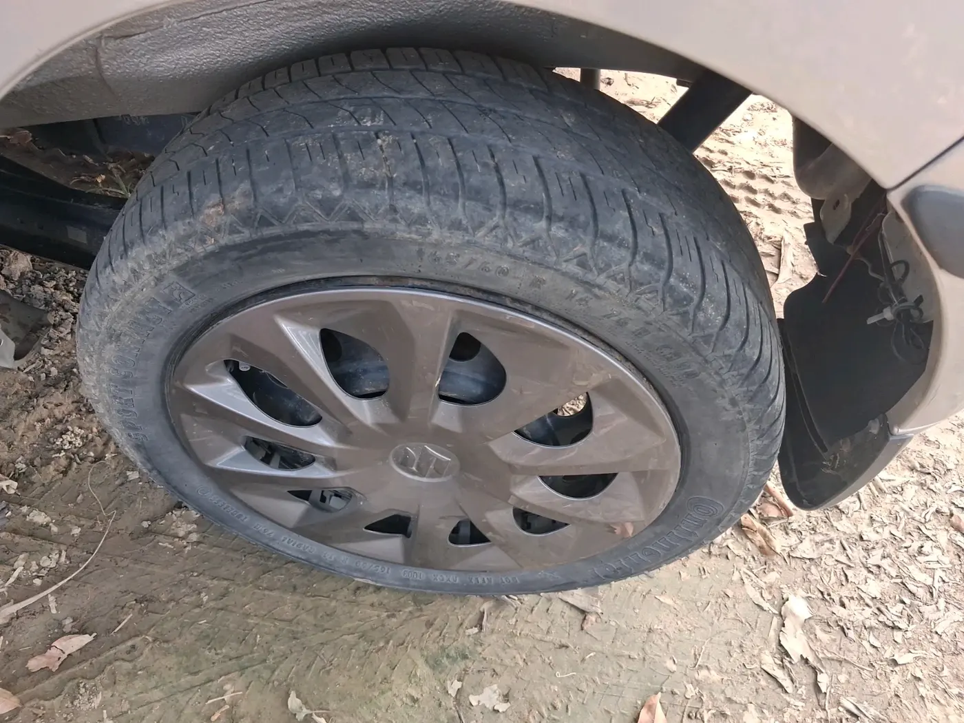 2018 Maruti Wagon R 1.0 VXI, Petrol, Manual, 44,251 km, tyre