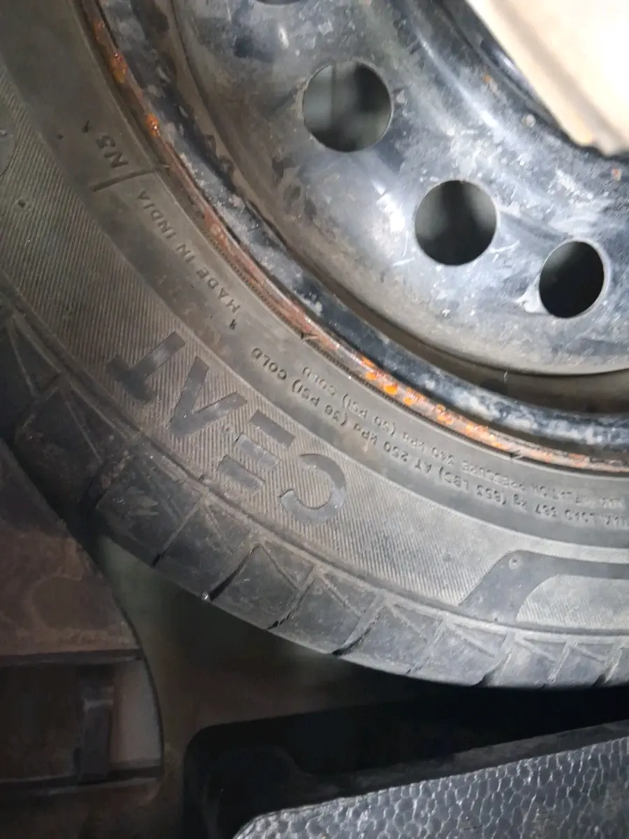 2018 Maruti Wagon R 1.0 VXI, Petrol, Manual, 44,251 km, tyre