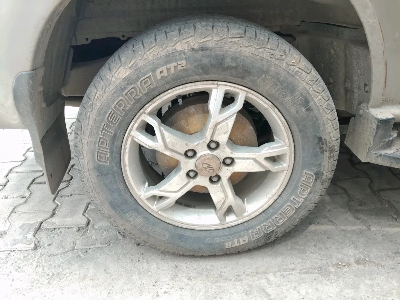 2014 Mahindra Scorpio S10, Diesel, Manual, 1,40,462 km, tyre