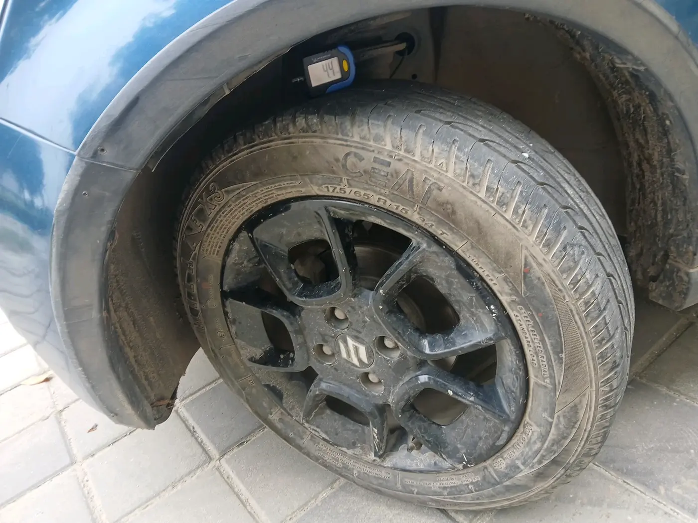 2017 Maruti IGNIS ZETA 1.2 AMT, Petrol, Automatic, 1,25,757 km, tyre