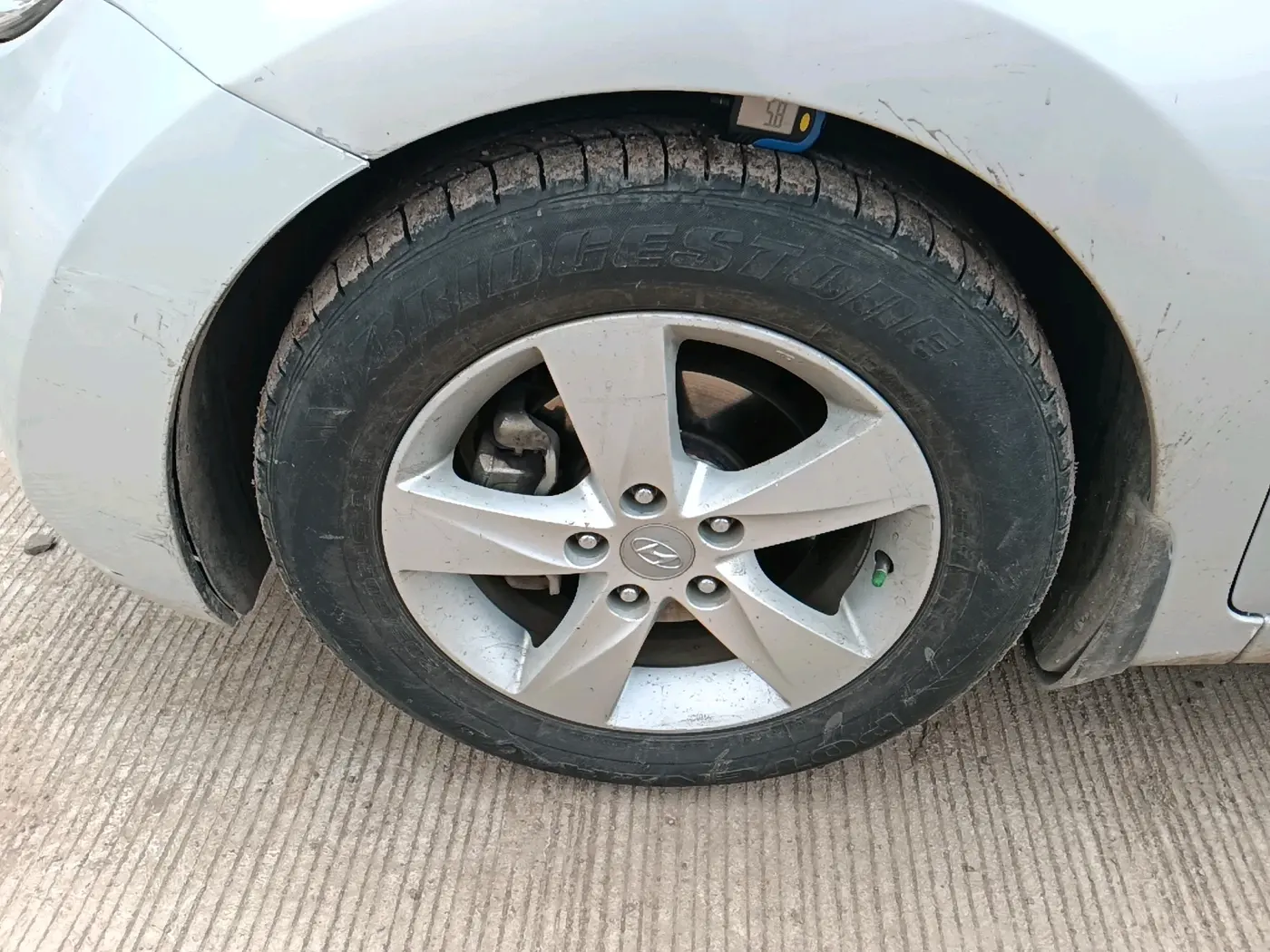 2014 Hyundai New Elantra 1.8 SX MT VTVT, Petrol, Manual, 91,415 km, tyre