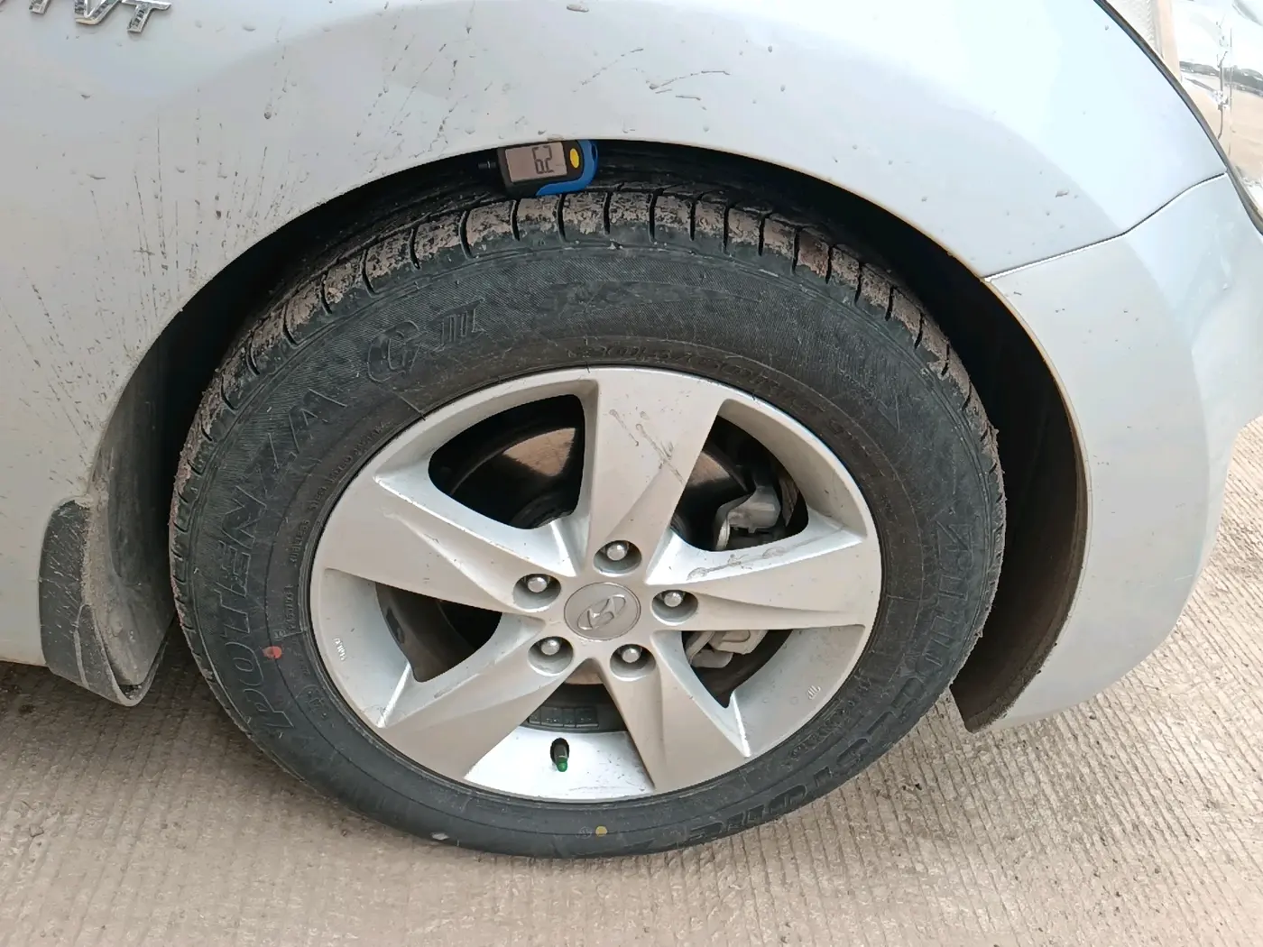 2014 Hyundai New Elantra 1.8 SX MT VTVT, Petrol, Manual, 91,415 km, tyre