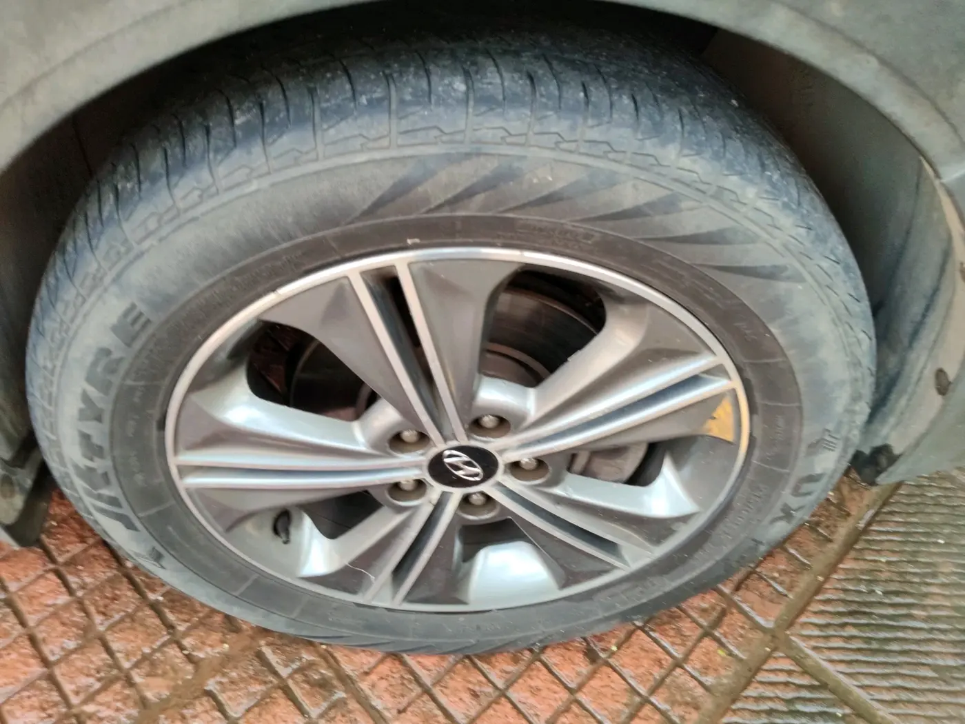 2018 Hyundai Creta SX PLUS AT 1.6 PETROL, Petrol, Automatic, 48,586 km, tyre