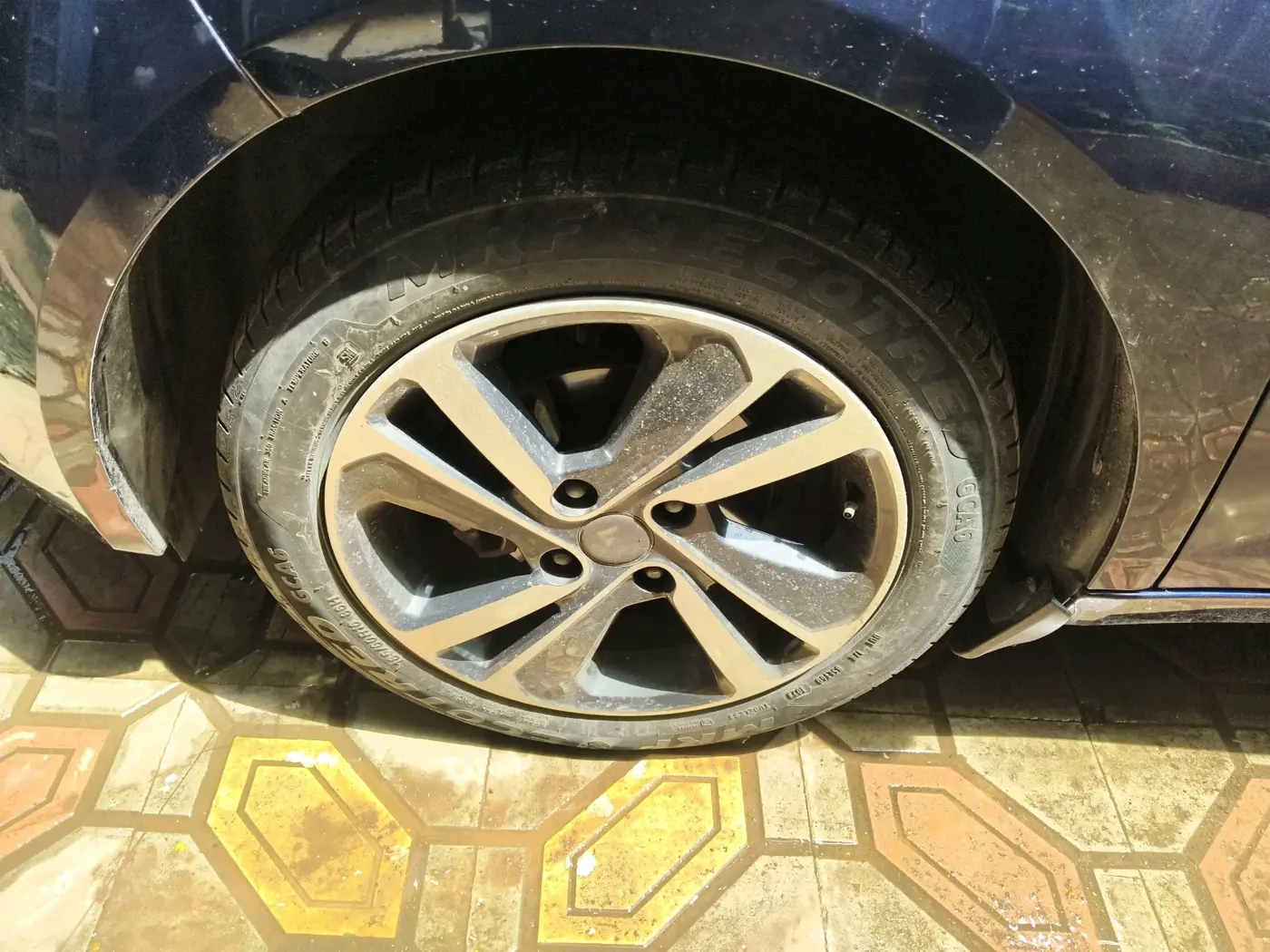 2023 Tata ALTROZ XZA PLUS, Petrol, Automatic, 11,071 km, tyre