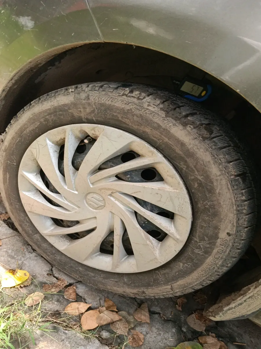 2022 Maruti Ertiga VXI SHVS, CNG, Manual, 66,698 km, tyre