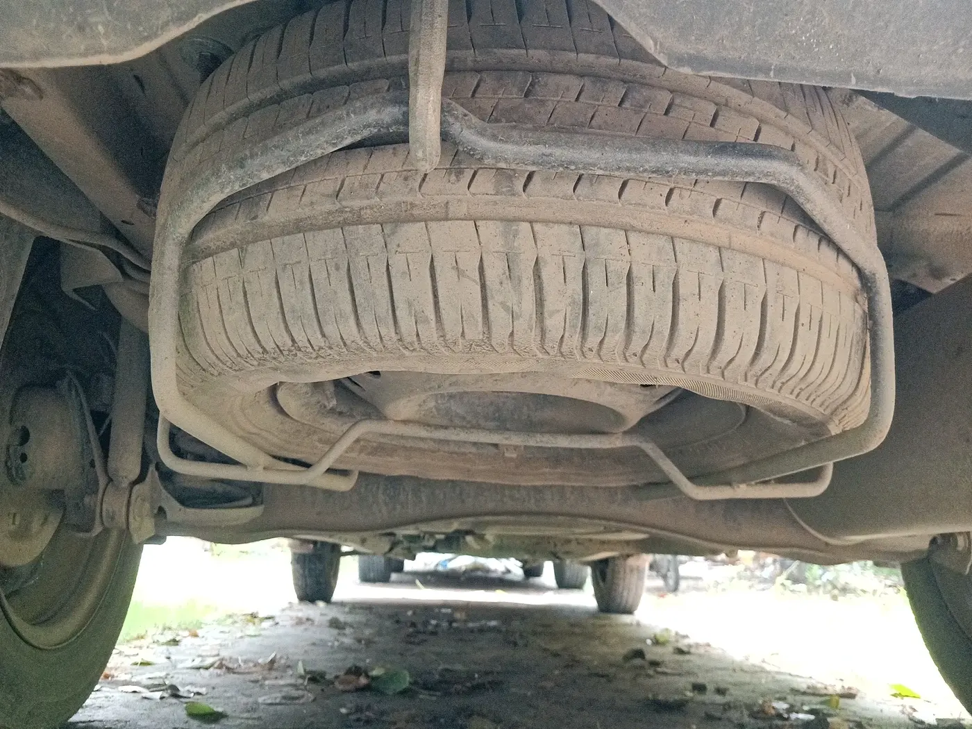 2022 Maruti Ertiga VXI SHVS, CNG, Manual, 66,698 km, tyre