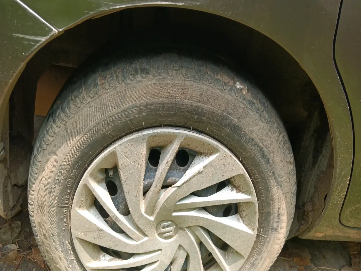 2022 Maruti Ertiga VXI SHVS, CNG, Manual, 66,698 km, tyre