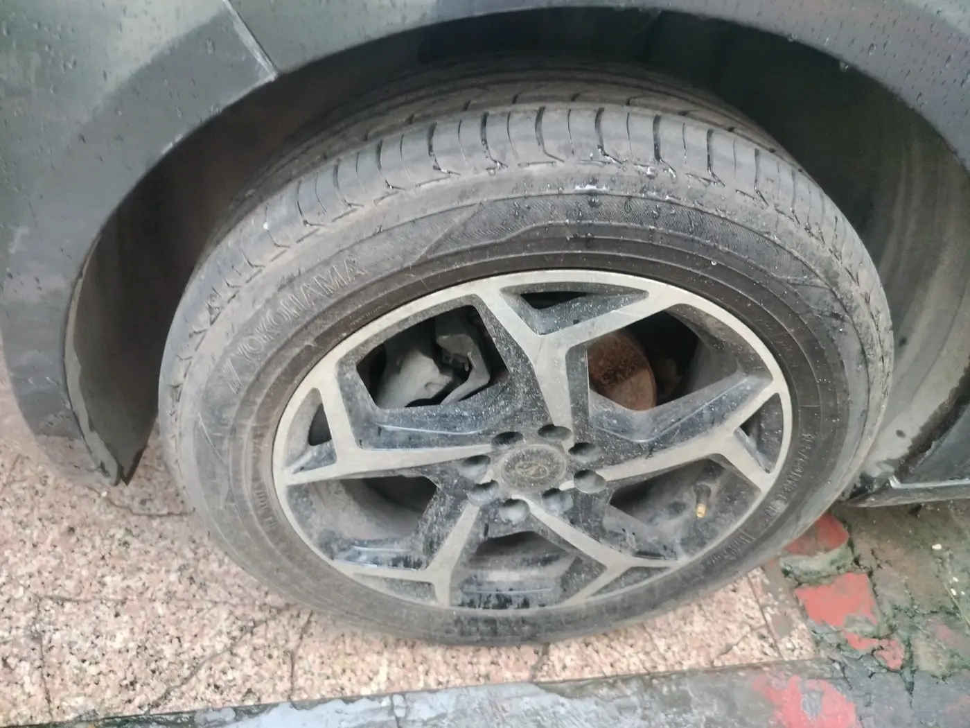 2023 Tata ALTROZ XTA, Petrol, Automatic, 46,898 km, tyre