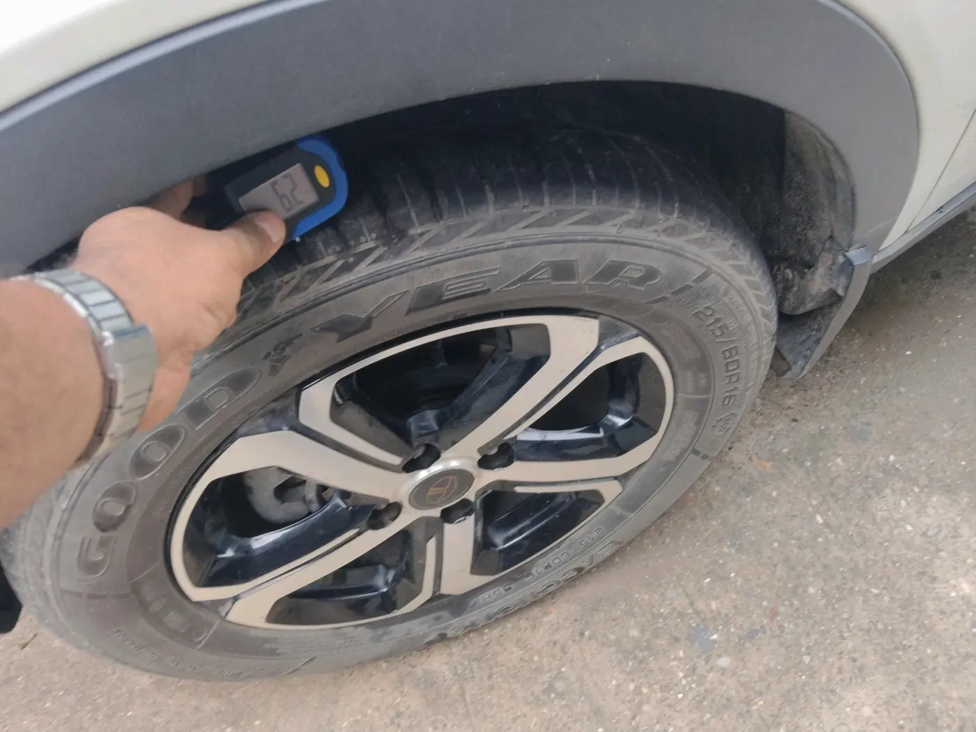 2021 Tata NEXON XZ PLUS PETROL, Petrol, Manual, 30,967 km, tyre