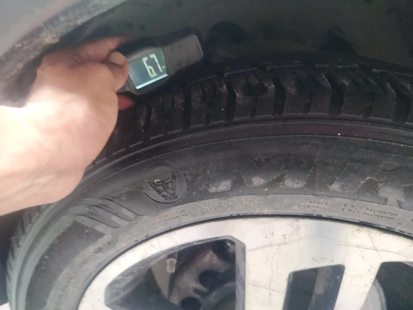 2019 Tata Hexa XTA 4X2 7 STR, Diesel, Automatic, 1,24,318 km, tyre
