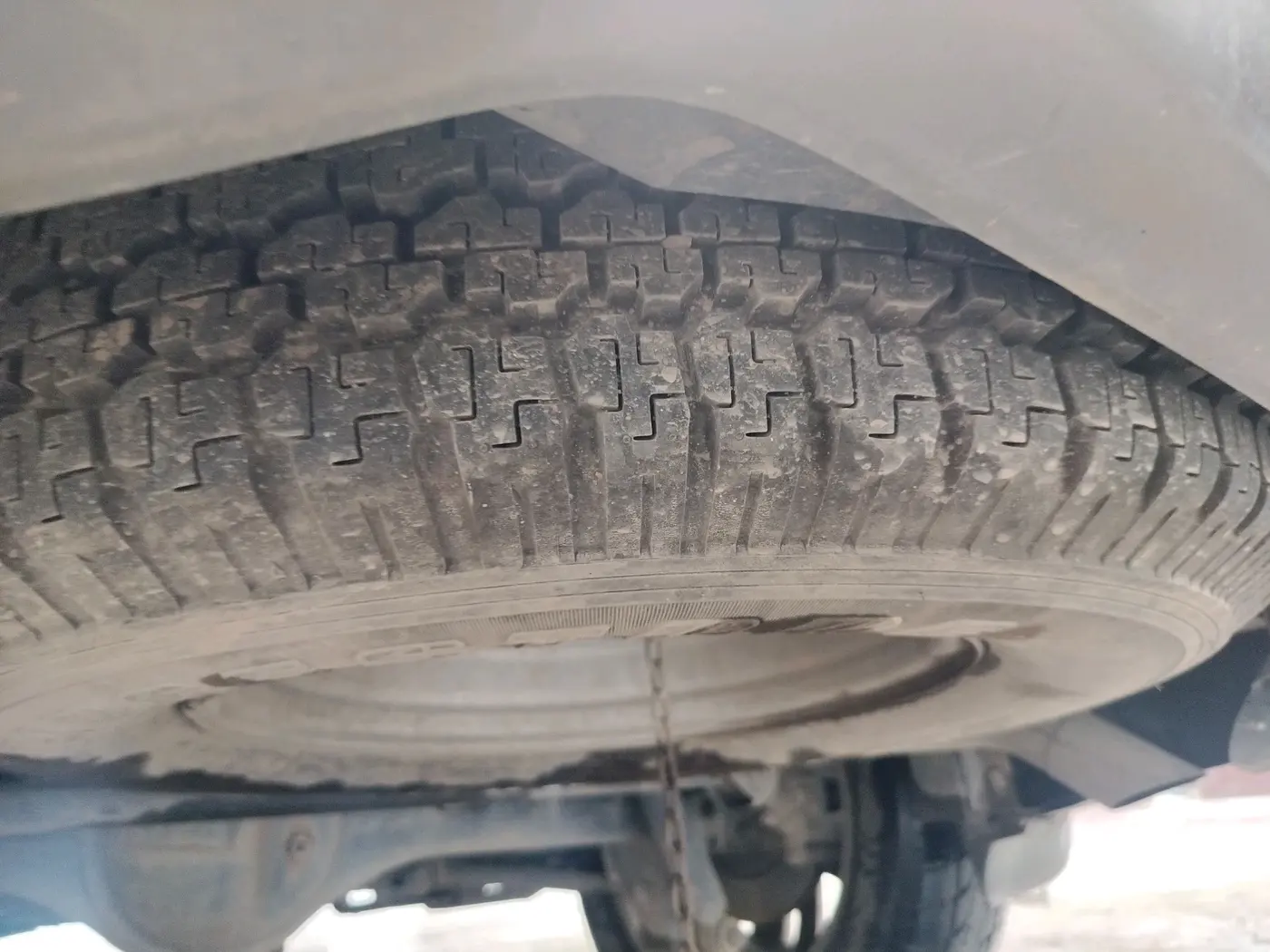 2019 Tata Hexa XTA 4X2 7 STR, Diesel, Automatic, 1,24,318 km, tyre