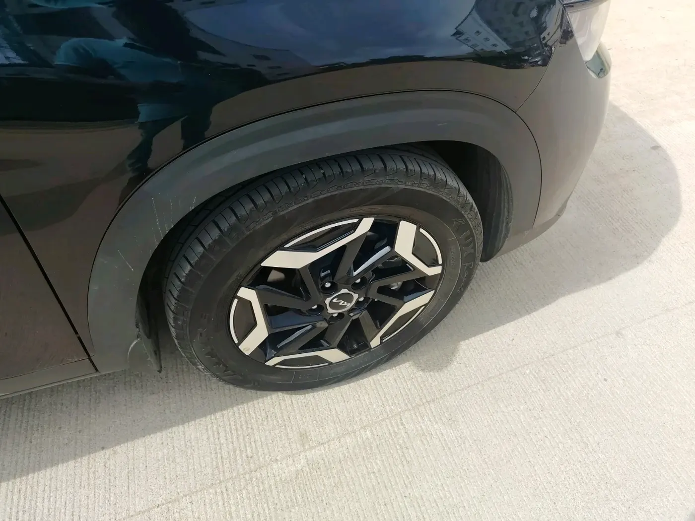 2025 KIA SELTOS HTX (O) 1.5 Petrol iVT, Petrol, Automatic, 7,811 km, tyre