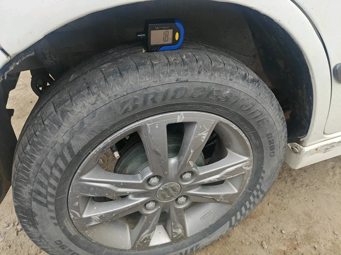 2013 Maruti Wagon R 1.0 VXI  ABS-AIRBAG, Petrol, Manual, 1,64,828 km, tyre