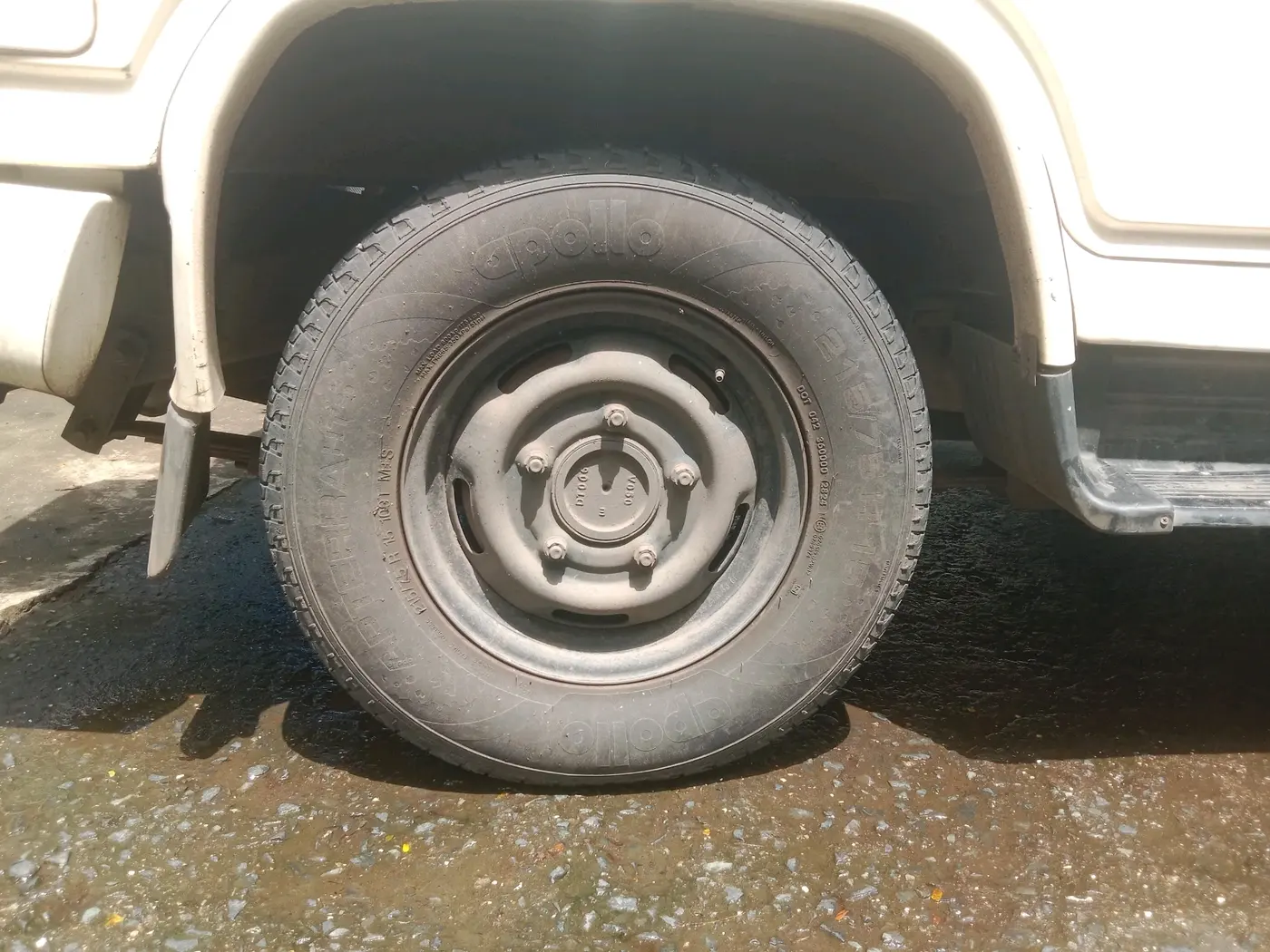 2019 Mahindra Bolero POWER PLUS SLE, Diesel, Manual, 93,304 km, tyre
