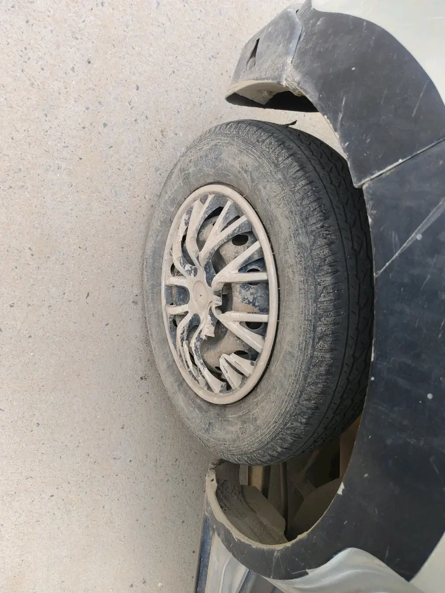 2012 Maruti Alto 800 LXI CNG, CNG, Manual, 1,16,936 km, tyre