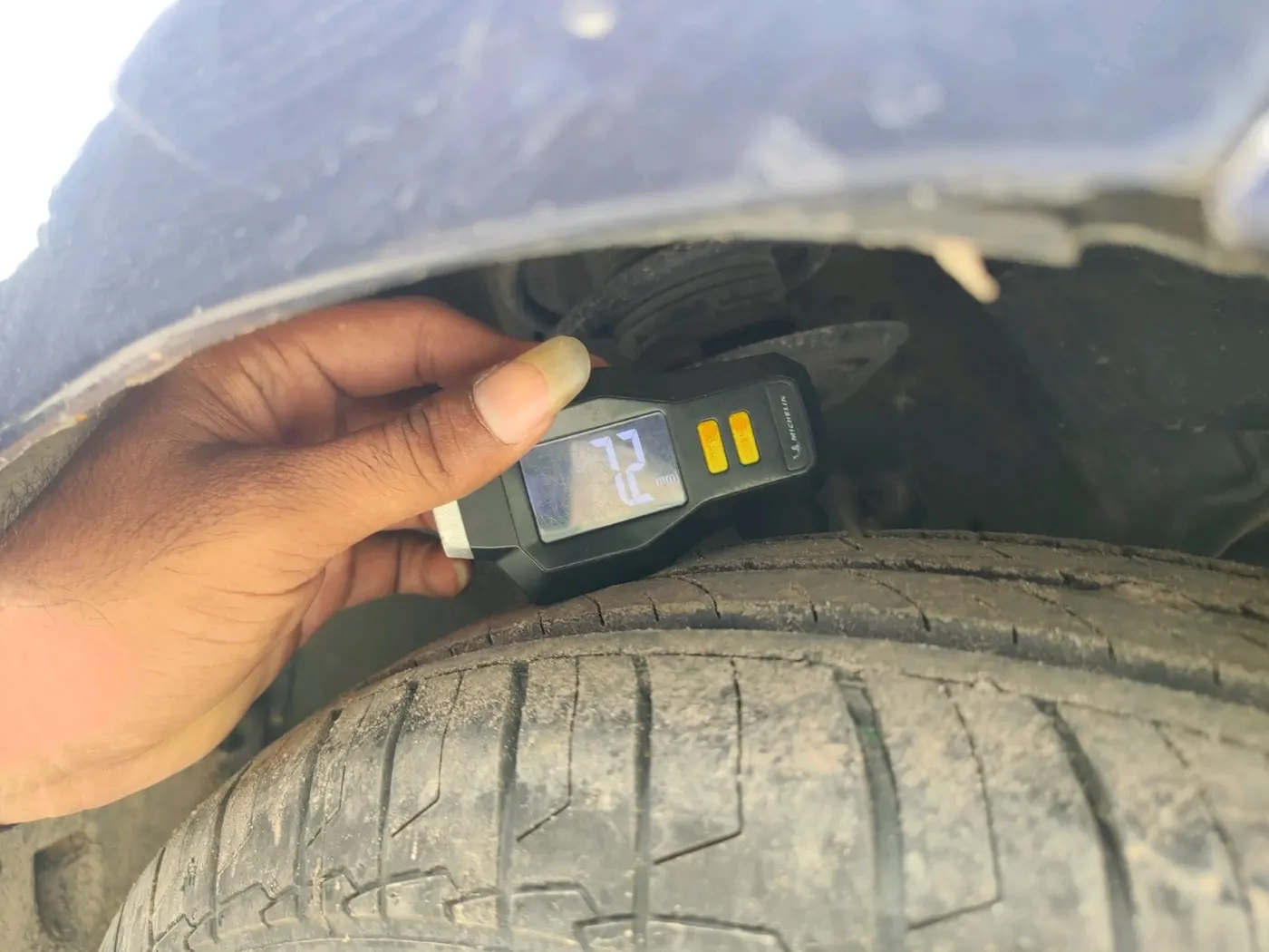 2018 Maruti Dzire VXI AMT, Petrol, Automatic, 81,304 km, tyre