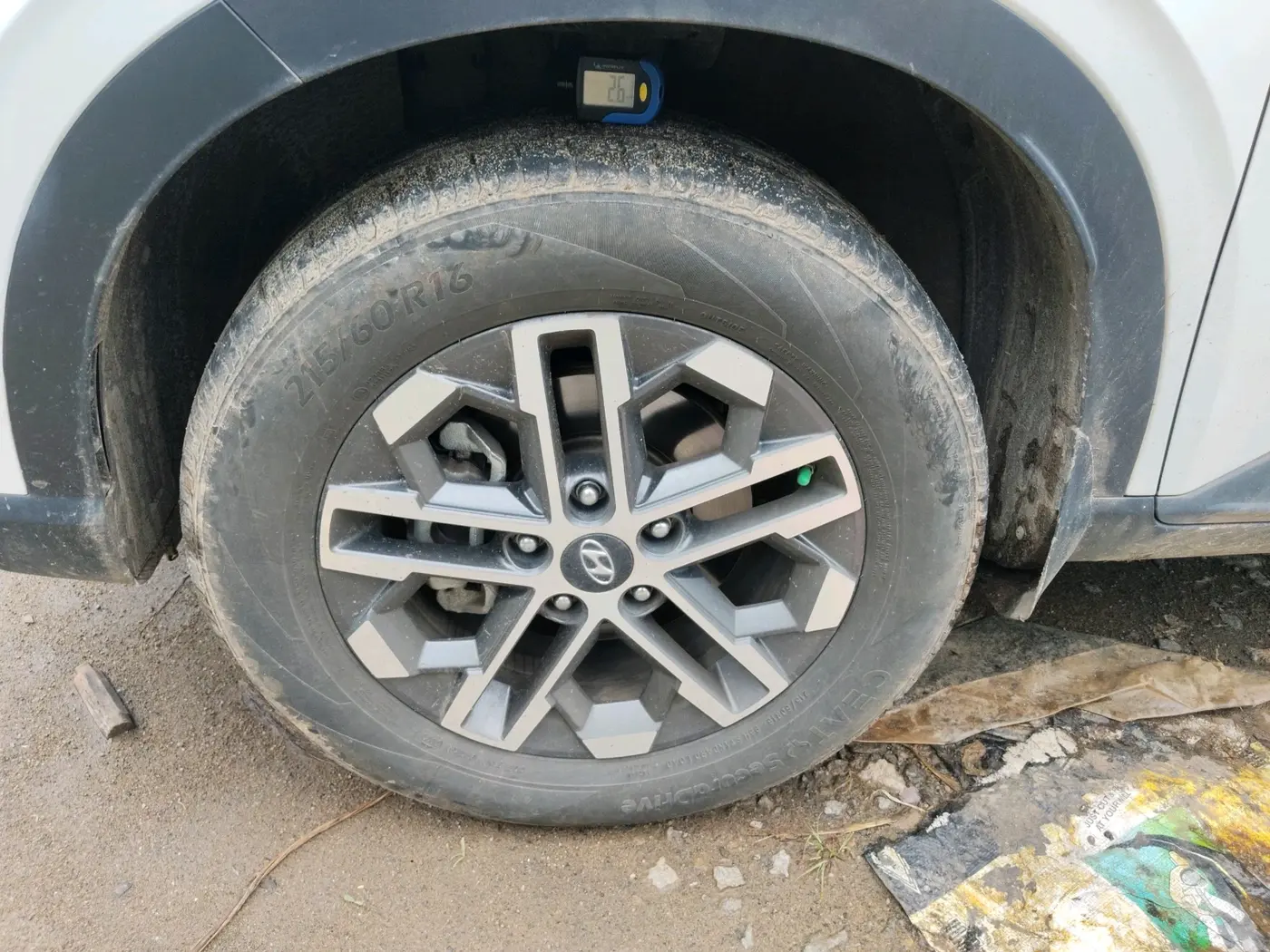 2023 Hyundai VENUE SX (O) 1.0 TURBO DCT, Petrol, Automatic, 28,847 km, tyre