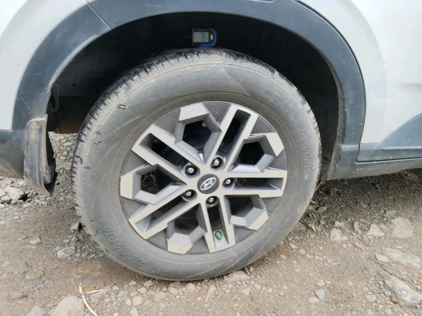 2023 Hyundai VENUE SX (O) 1.0 TURBO DCT, Petrol, Automatic, 28,847 km, tyre