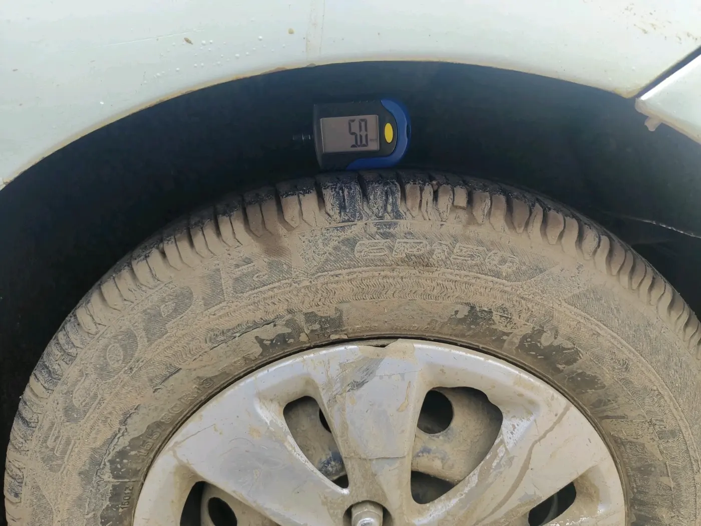 2012 Hyundai i10 MAGNA 1.2, CNG, Manual, 1,20,737 km, tyre