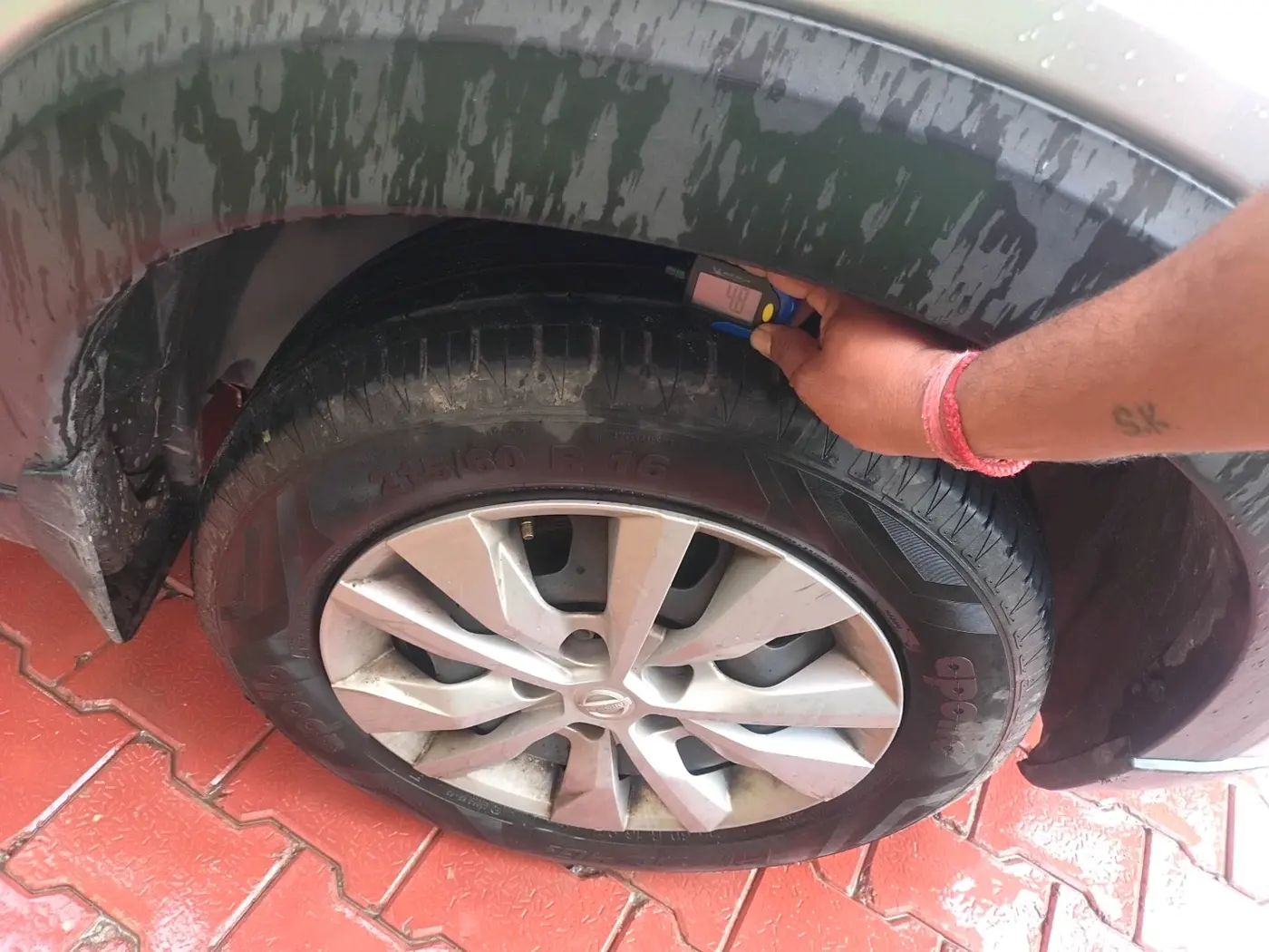 2019 Nissan Kicks XL 1.5, CNG, Manual, 54,937 km, tyre