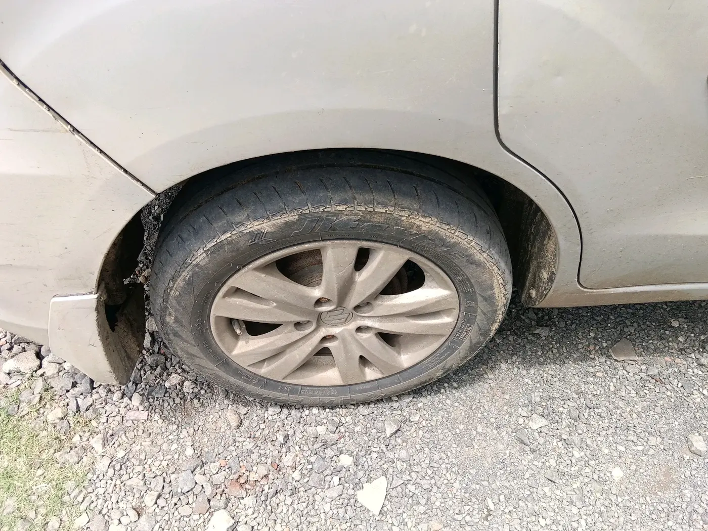 2017 Maruti Ertiga VDI SHVS, Diesel, Manual, 2,11,411 km, tyre