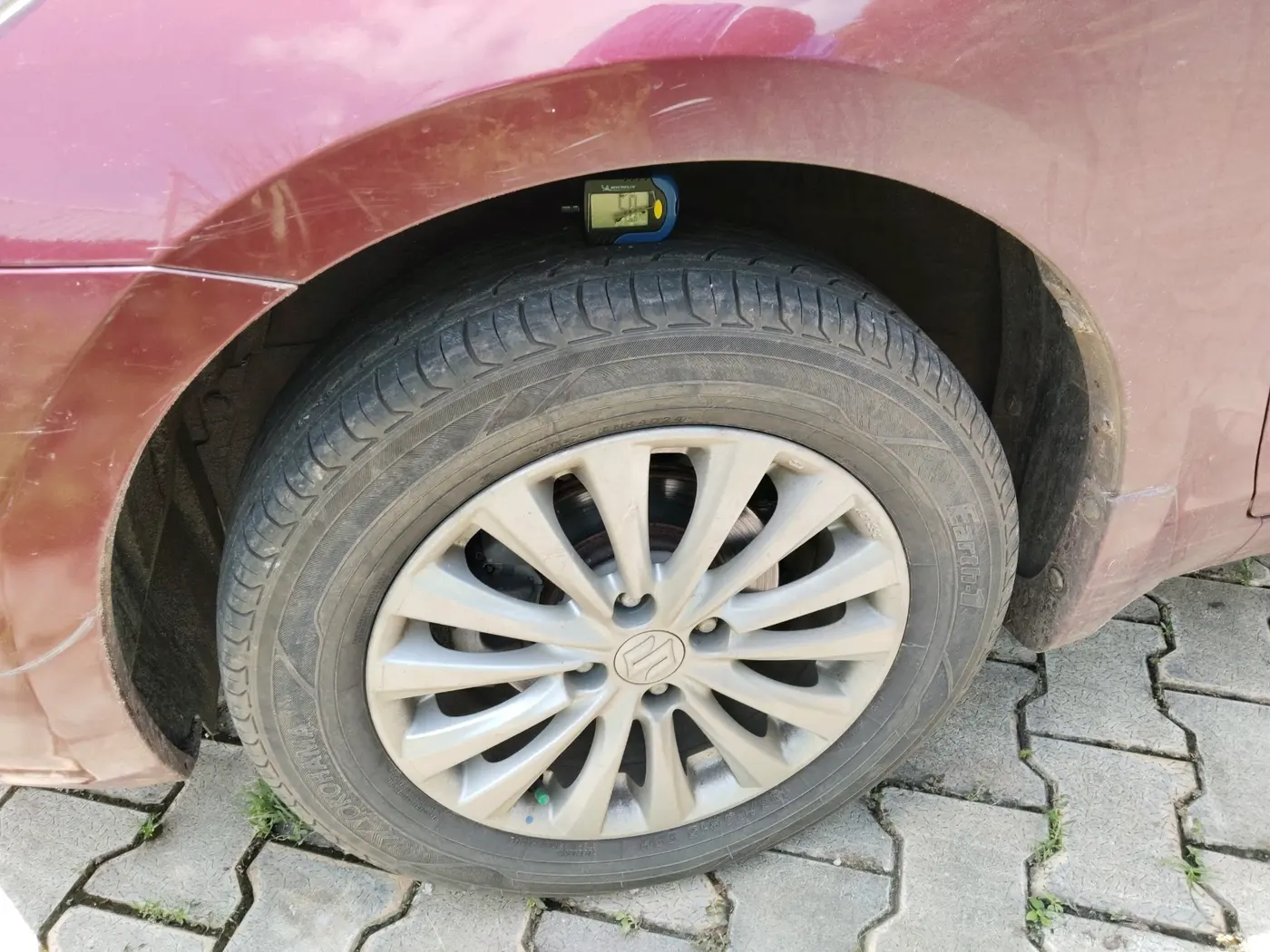2015 Maruti Ciaz ZXI, Petrol, Manual, 78,973 km, tyre