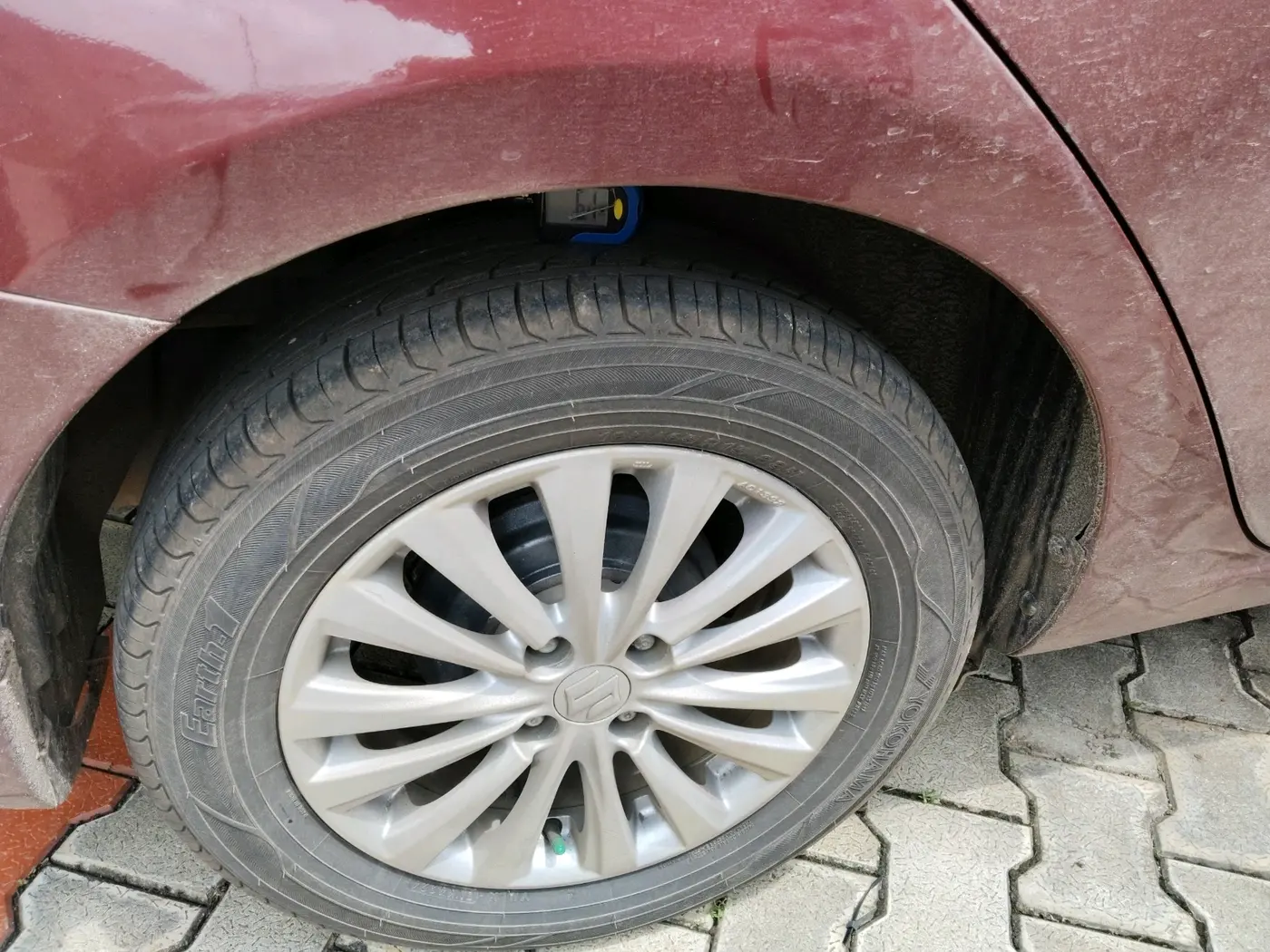 2015 Maruti Ciaz ZXI, Petrol, Manual, 78,973 km, tyre