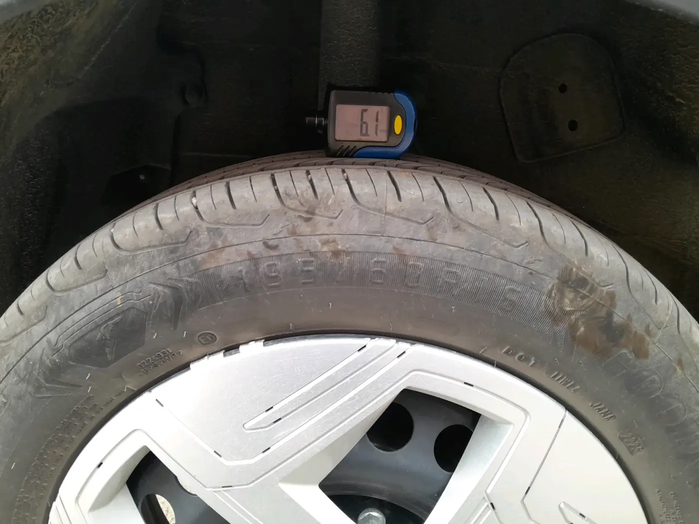 2025 Tata NEXON Pure Plus (S) 1.2 Petrol 6MT, Petrol, Manual, 16,452 km, tyre