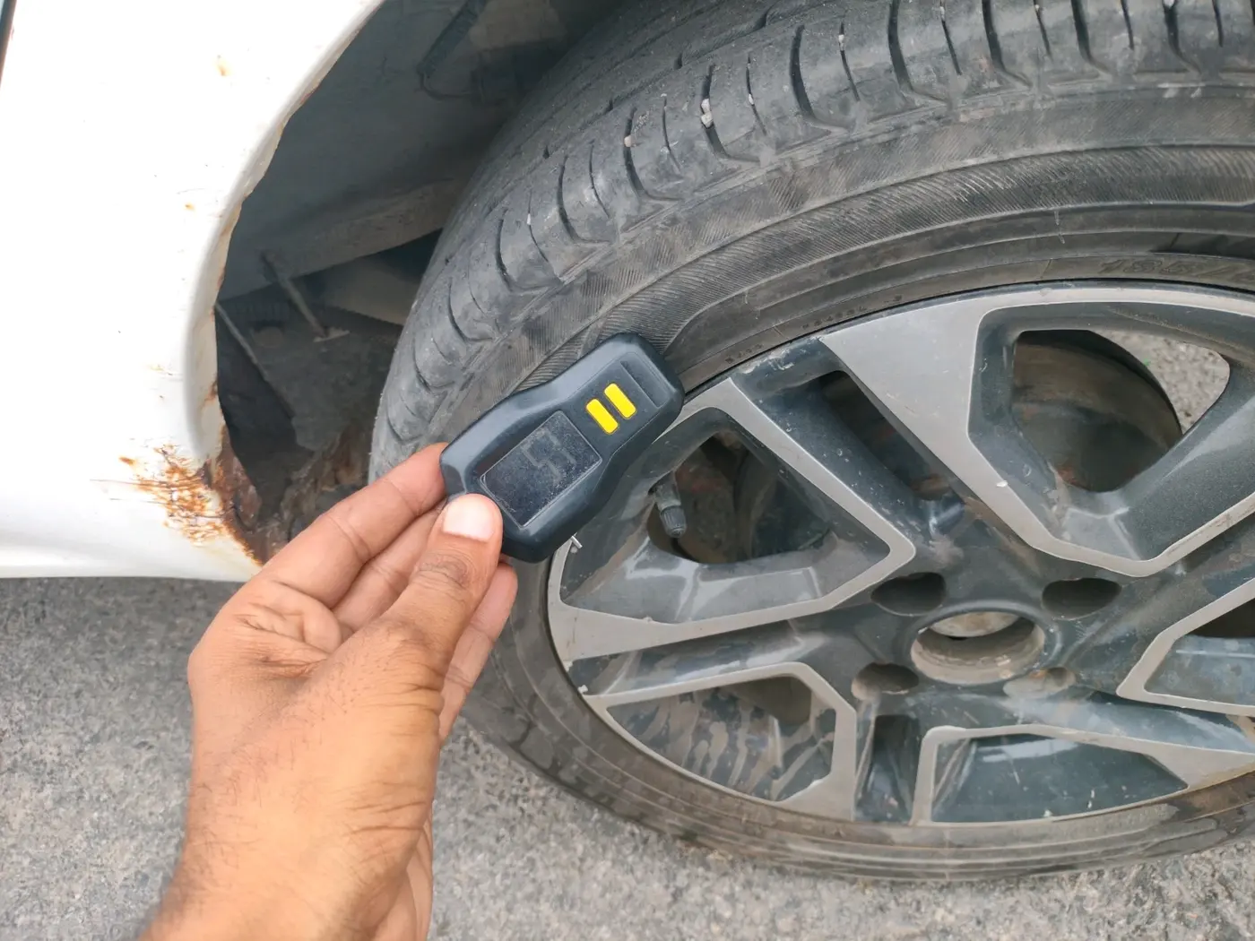 2022 Tata Tiago XZ PLUS CNG, CNG, Manual, 96,864 km, tyre