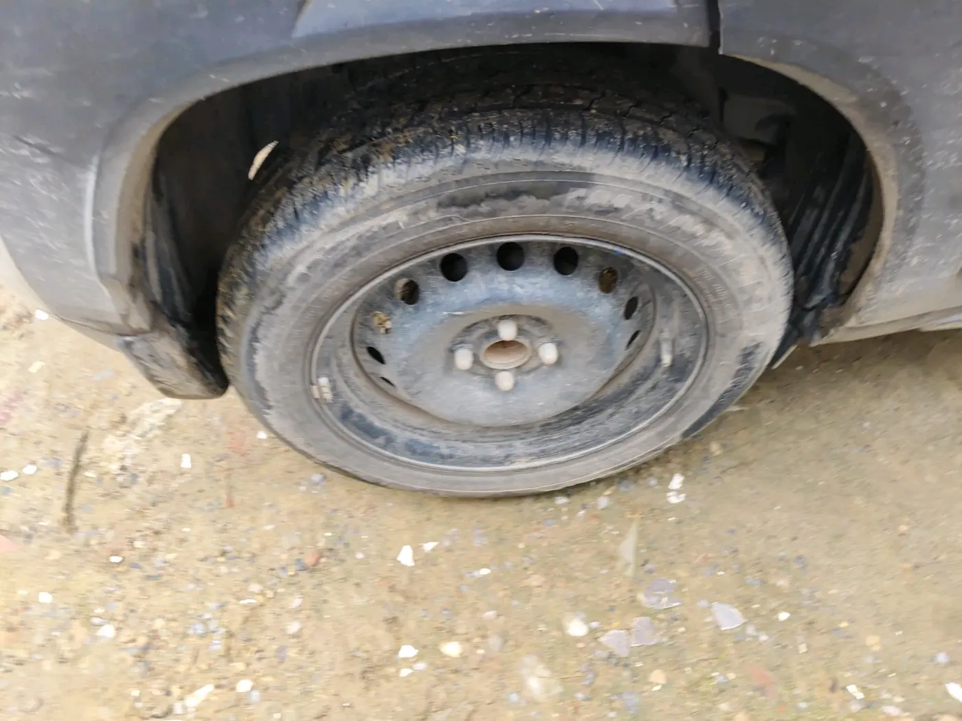 2025 Maruti FRONX SIGMA CNG 1.2 MT, CNG, Manual, 15,621 km, tyre