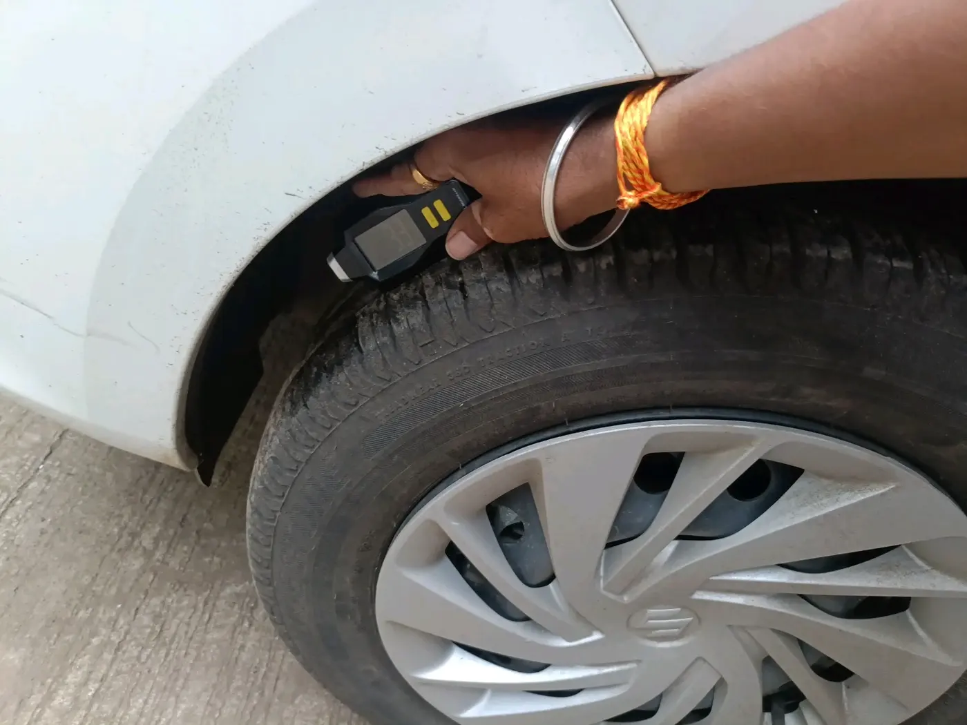 2025 Maruti Ertiga VXI CNG, CNG, Manual, 6,626 km, tyre