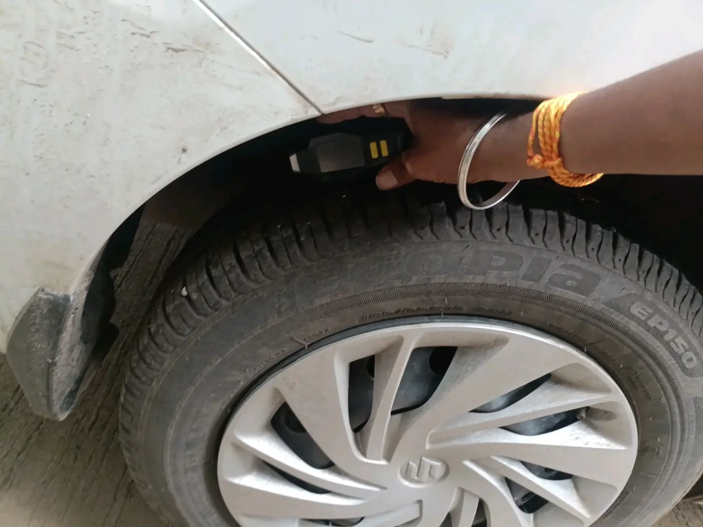 2025 Maruti Ertiga VXI CNG, CNG, Manual, 6,626 km, tyre