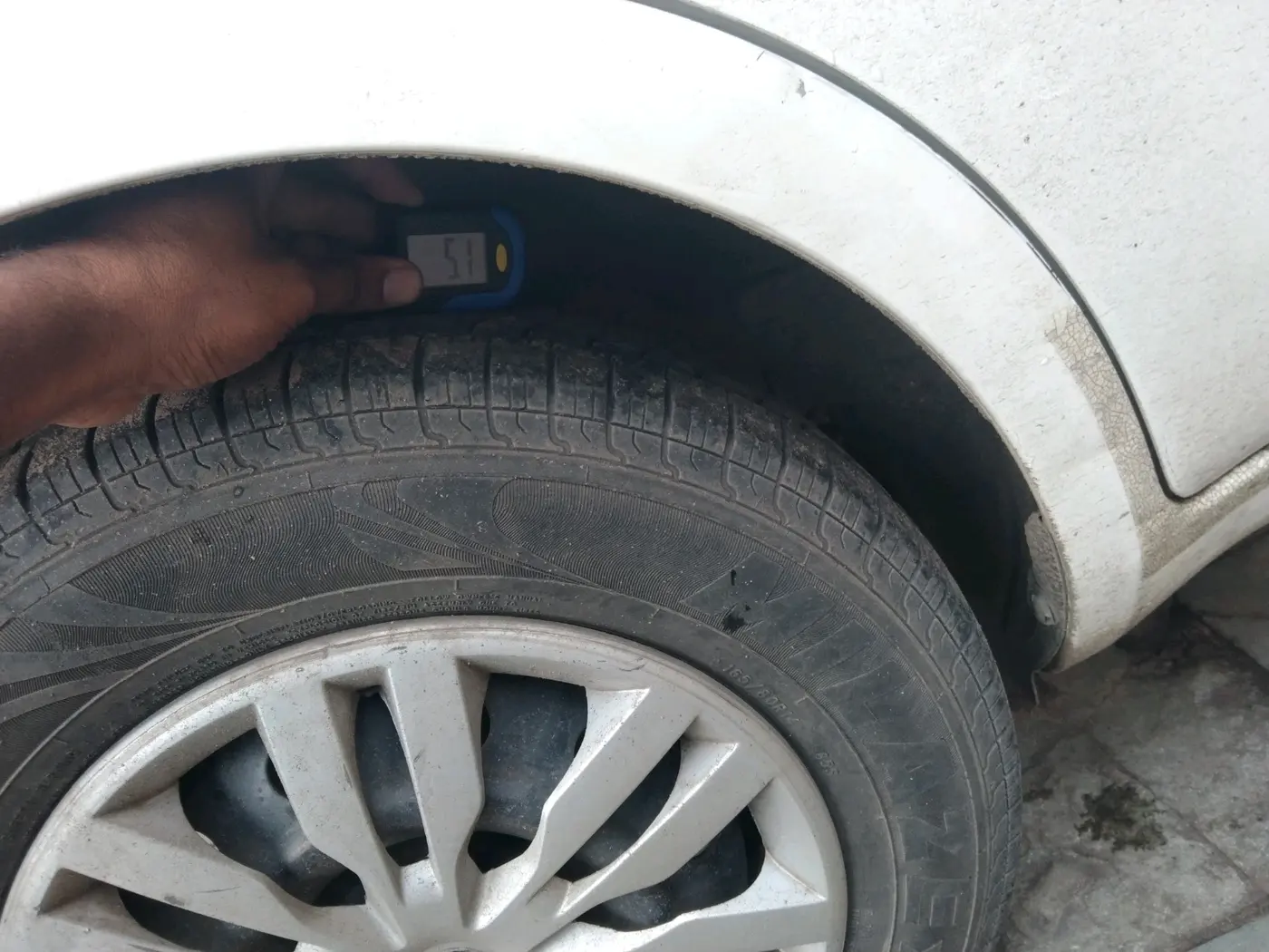 2011 Maruti Ritz VDI, Diesel, Manual, 1,28,041 km, tyre