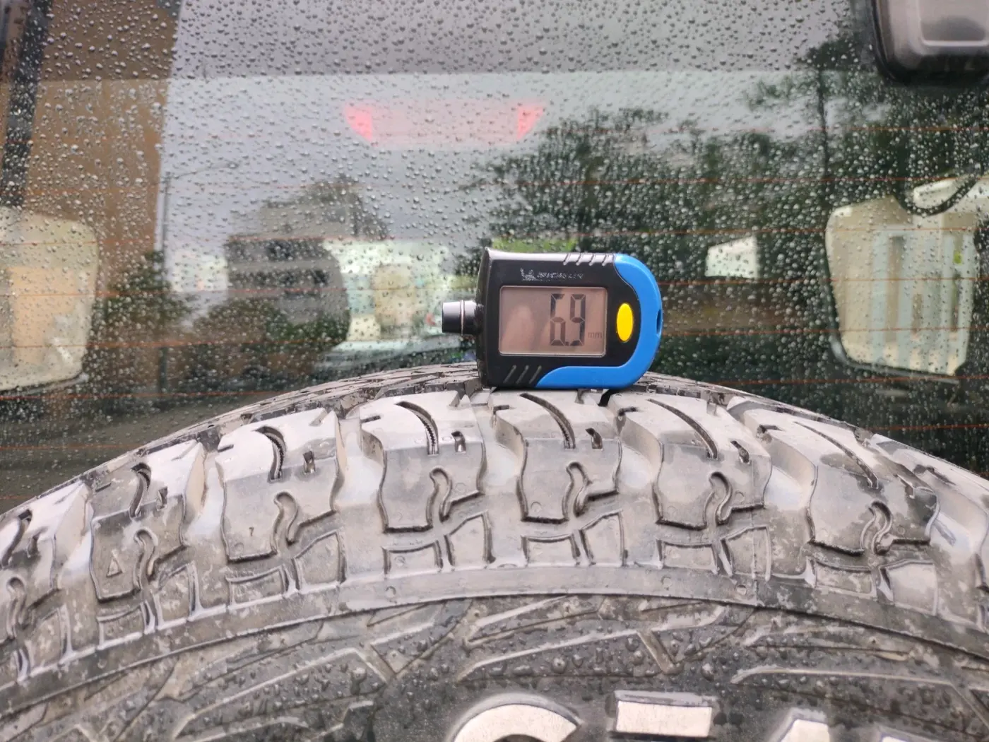 2021 Mahindra Thar LX D AT 4WD HT, Diesel, Automatic, 60,605 km, tyre