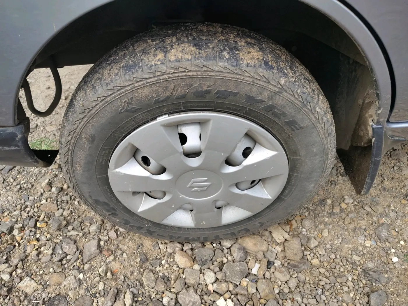 2024 Maruti Eeco 5 STR AC CNG, CNG, Manual, 38,071 km, tyre