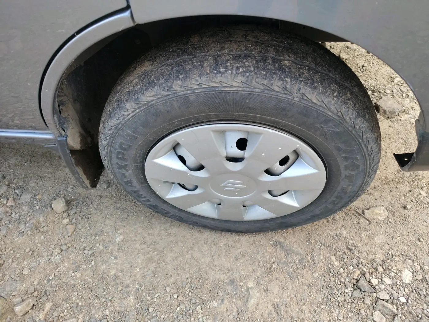 2024 Maruti Eeco 5 STR AC CNG, CNG, Manual, 38,071 km, tyre