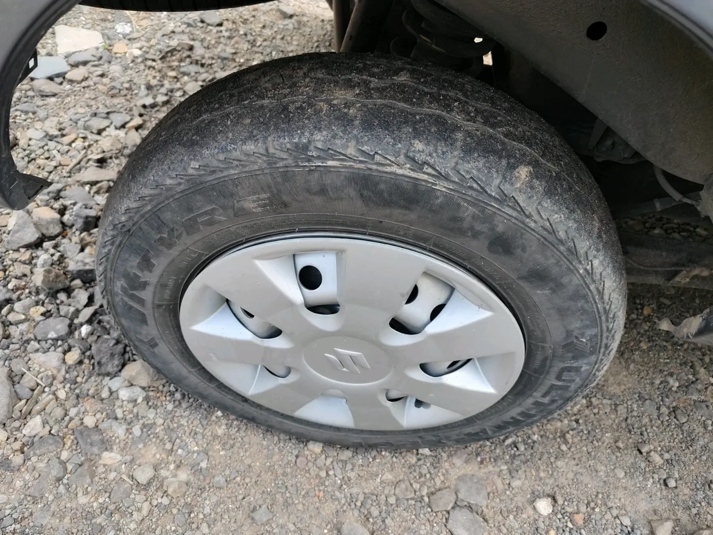 2024 Maruti Eeco 5 STR AC CNG, CNG, Manual, 38,071 km, tyre