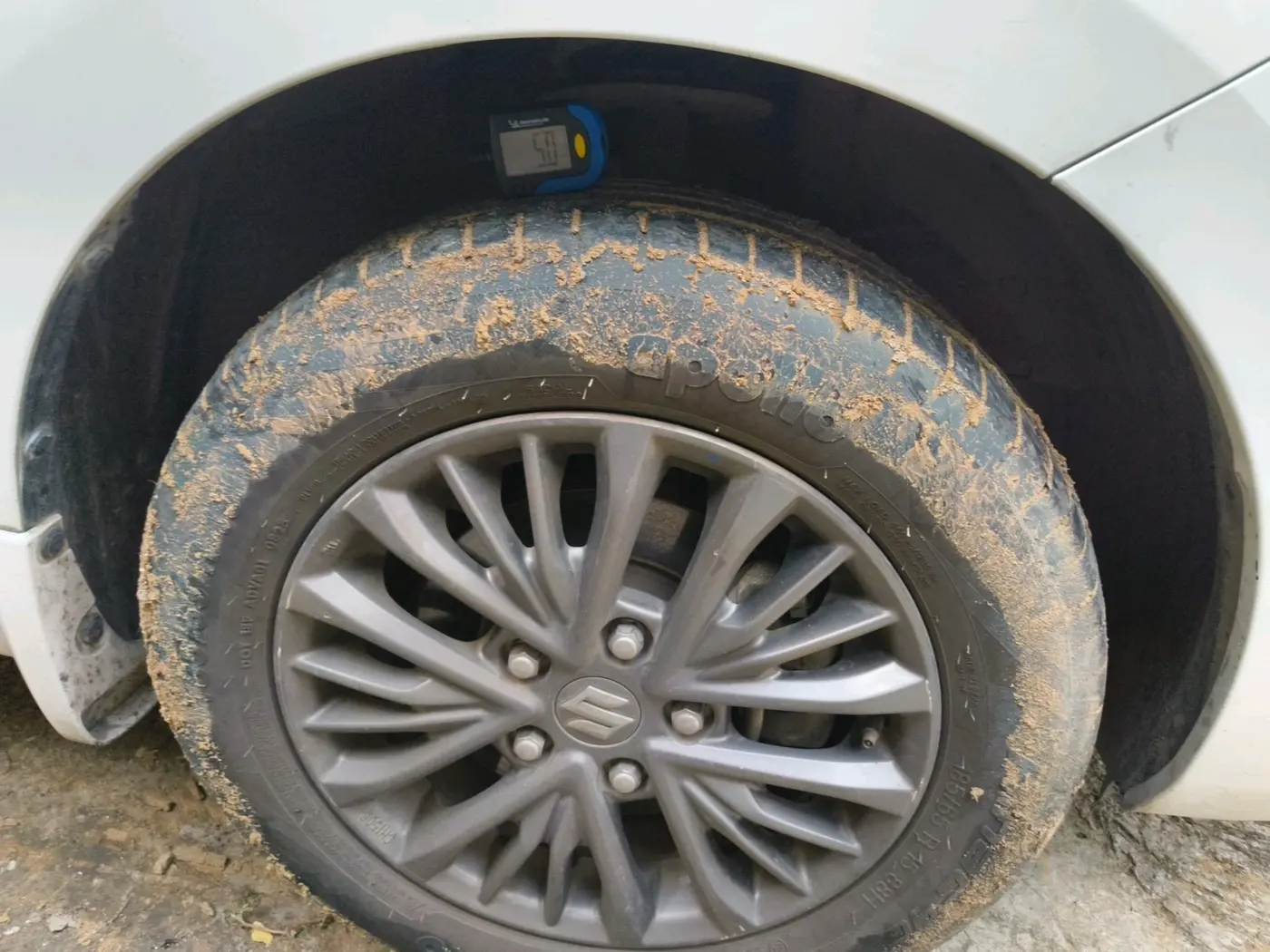 2021 Maruti Ertiga ZXI+ SHVS, Petrol, Manual, 93,812 km, tyre