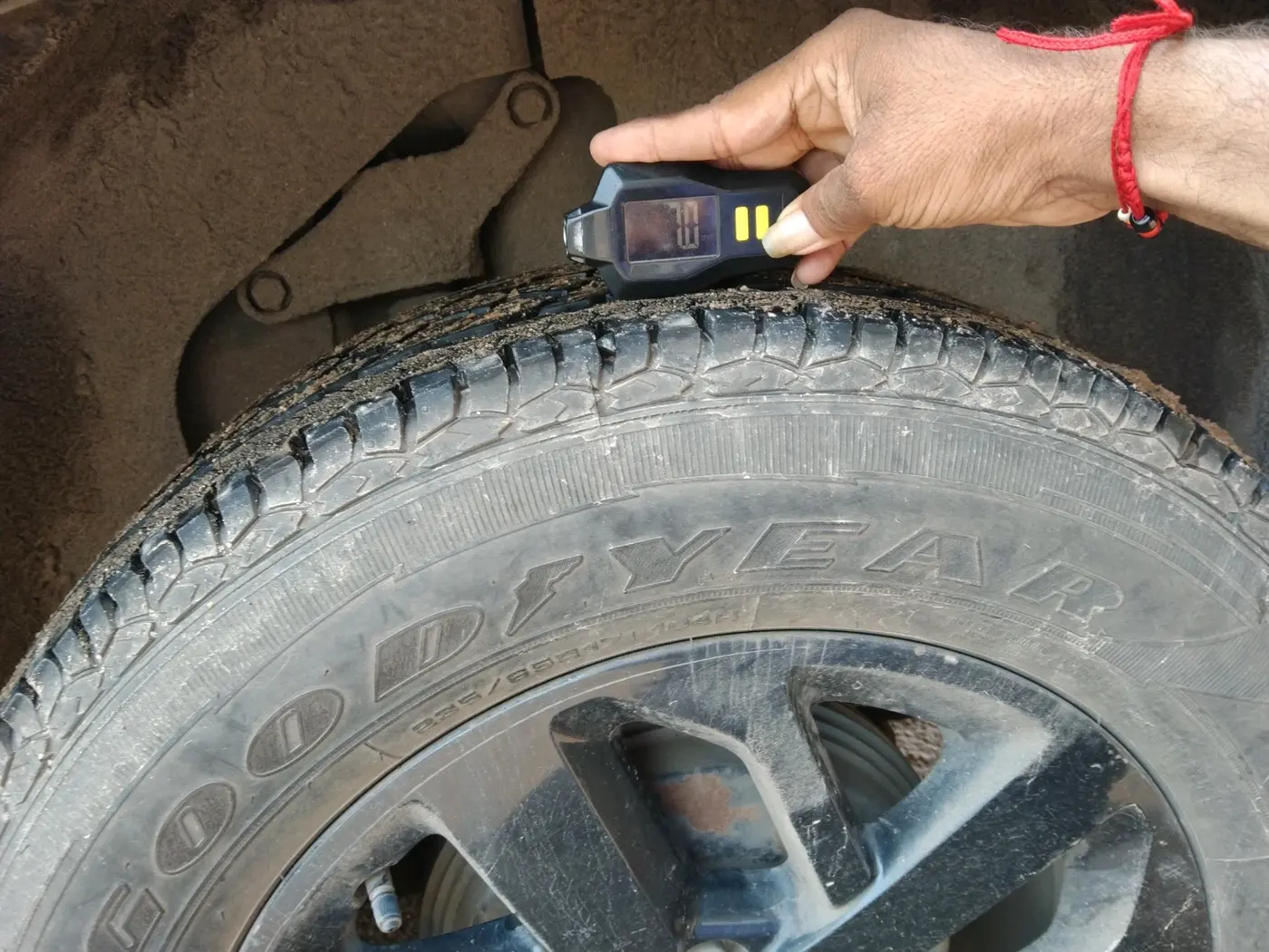 2020 Tata Harrier XZA PLUS 2.0L, Diesel, Automatic, 1,11,949 km, tyre